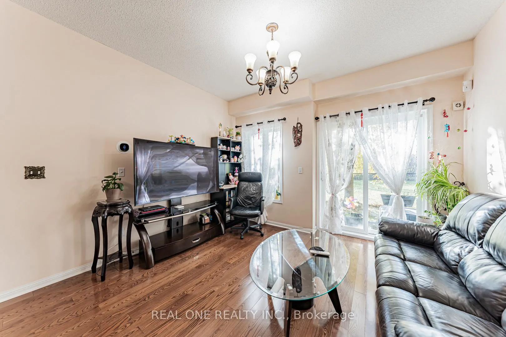Photo 14 of Unit 5, 8 St Moritz Way, Markham, Unionville — HOMEH