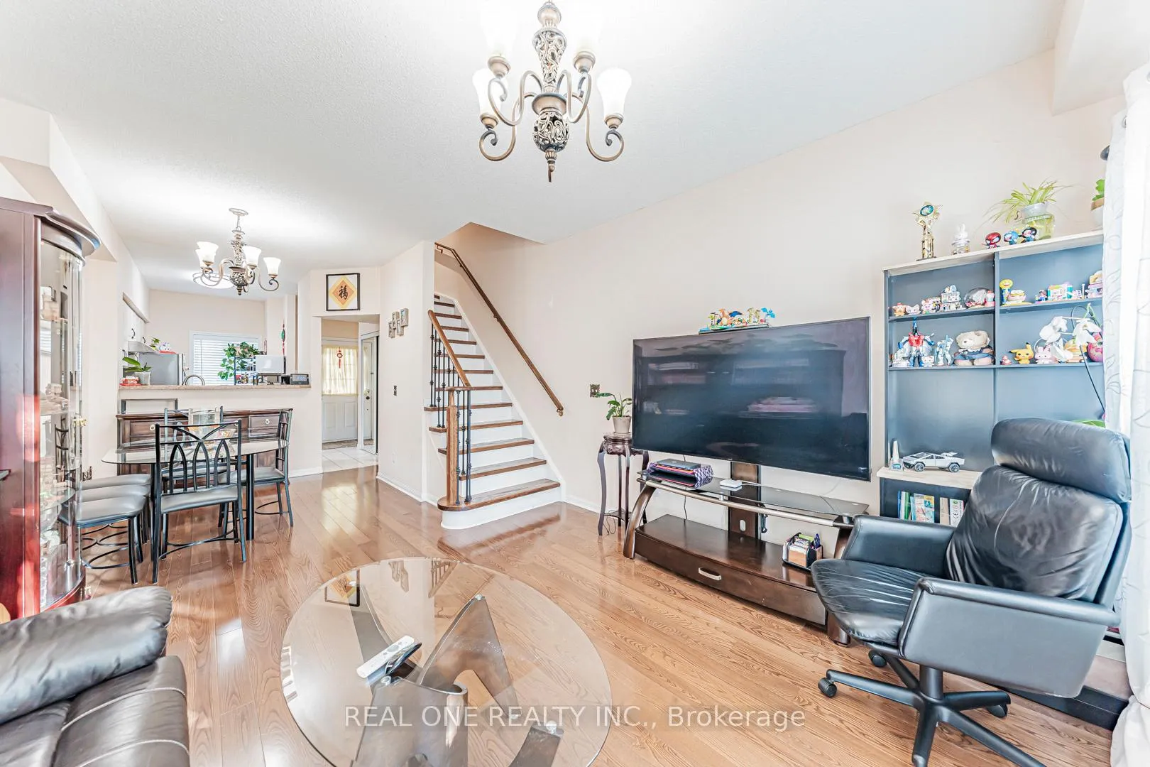 Photo 17 of Unit 5, 8 St Moritz Way, Markham, Unionville — HOMEH