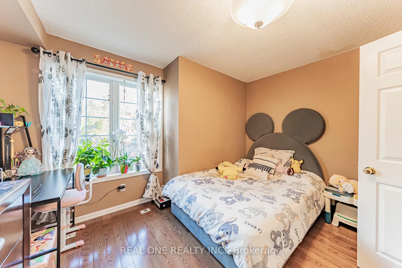 Photo 19 of Unit 5, 8 St Moritz Way, Markham, Unionville — HOMEH