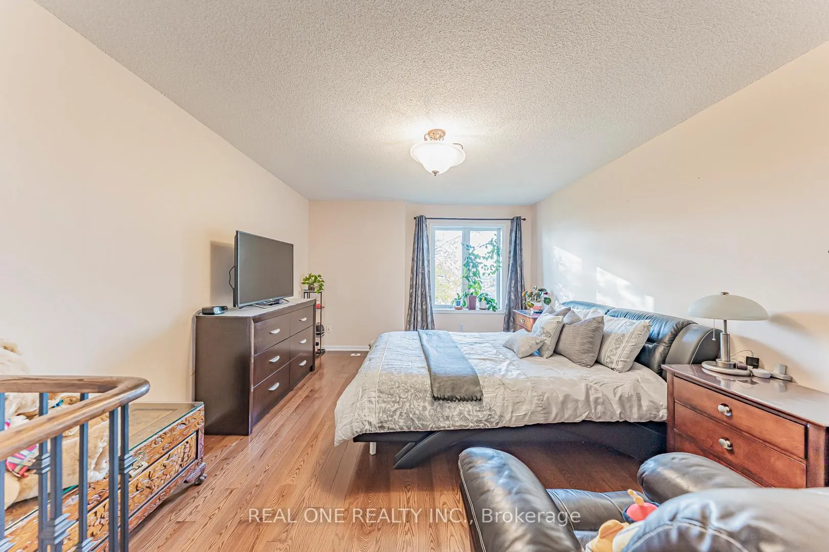 Photo 25 of Unit 5, 8 St Moritz Way, Markham, Unionville — HOMEH