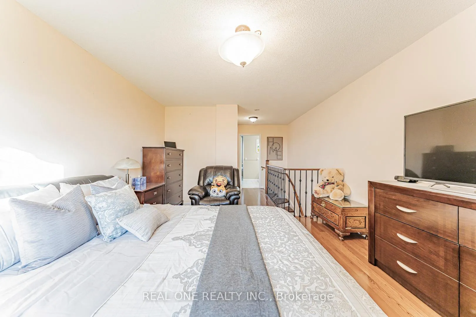 Photo 27 of Unit 5, 8 St Moritz Way, Markham, Unionville — HOMEH