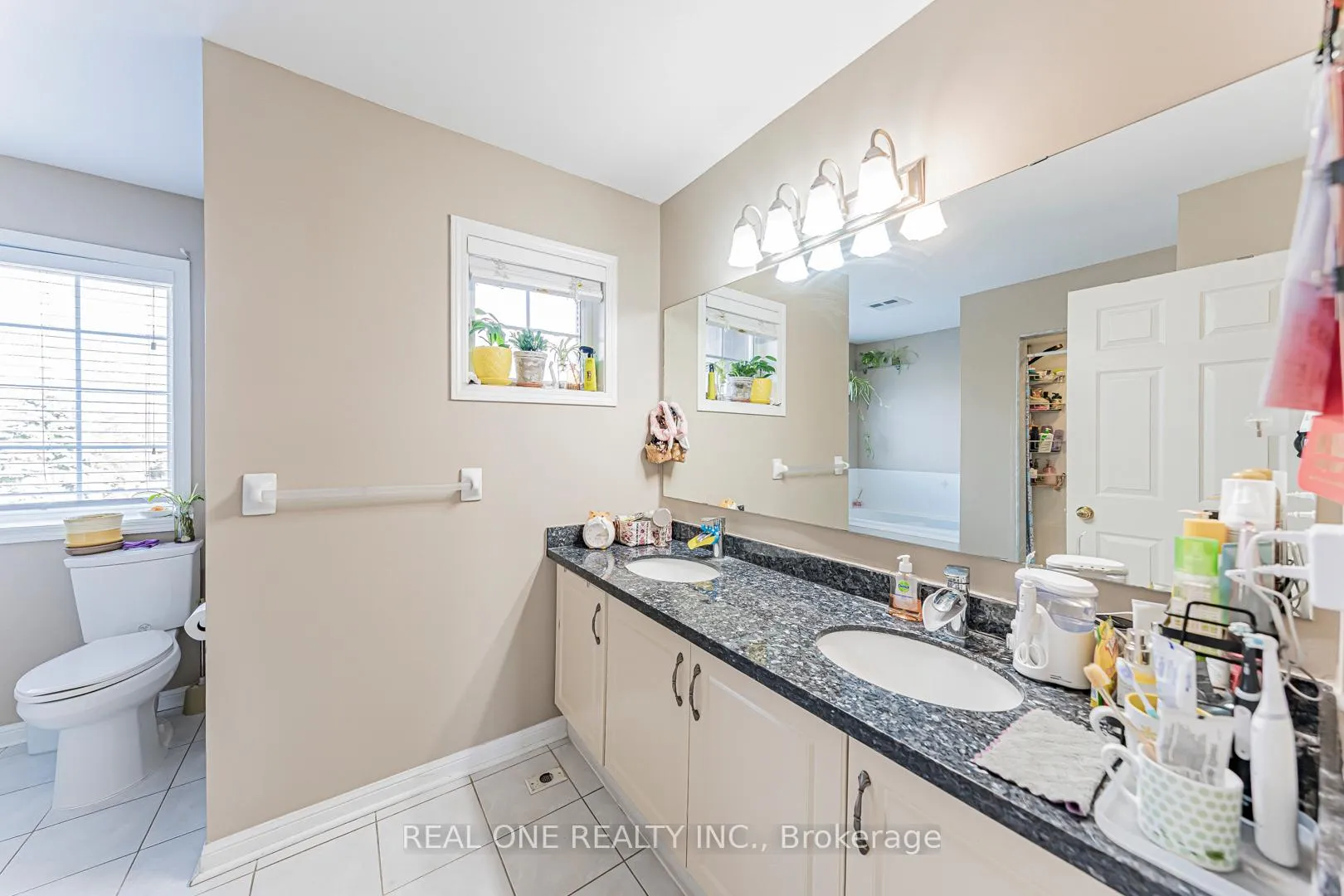 Photo 28 of Unit 5, 8 St Moritz Way, Markham, Unionville — HOMEH