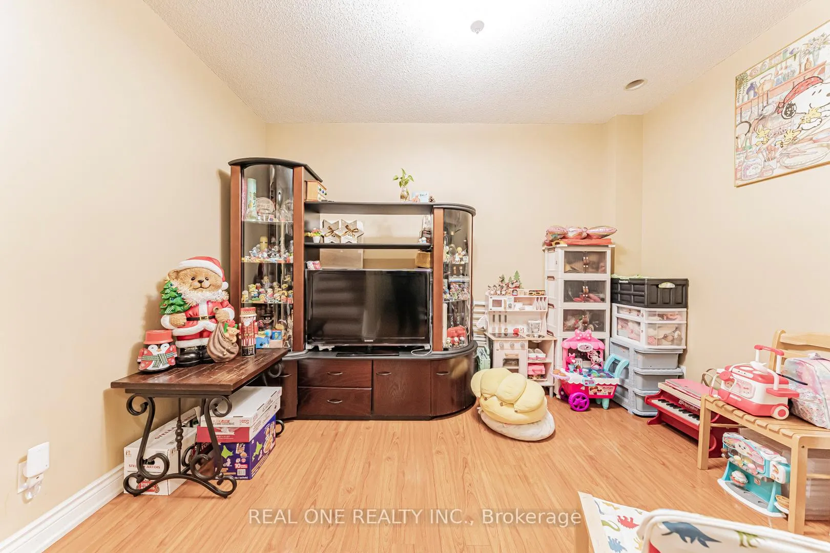 Photo 31 of Unit 5, 8 St Moritz Way, Markham, Unionville — HOMEH