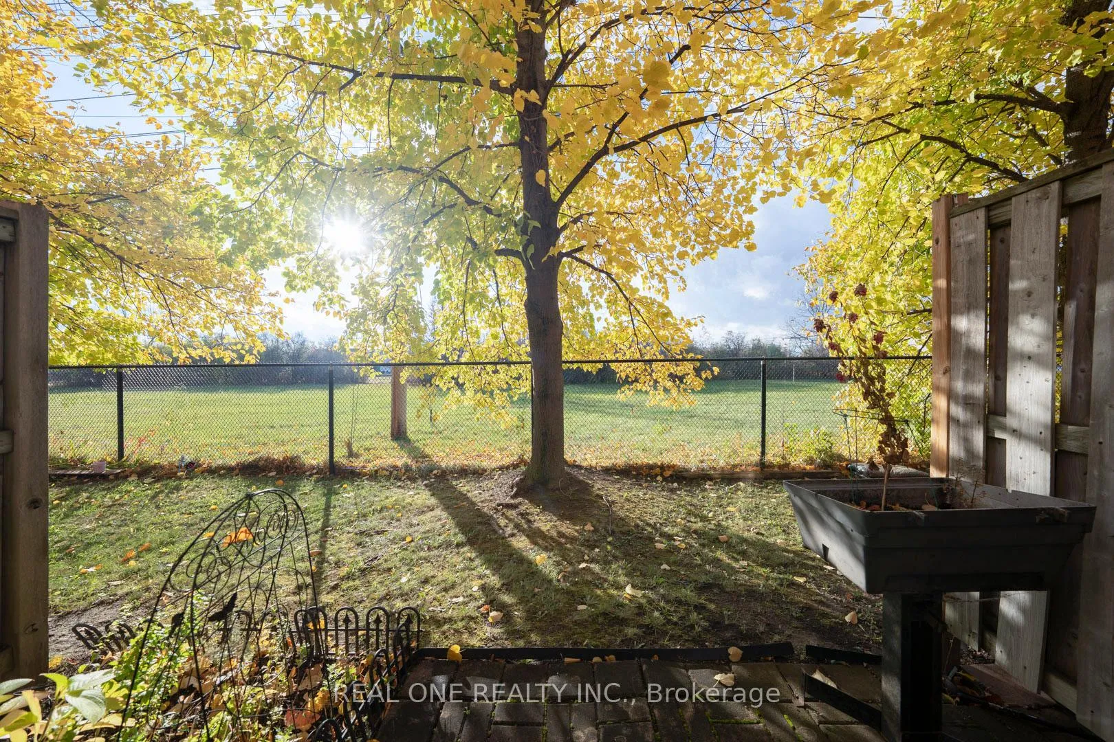 Photo 33 of Unit 5, 8 St Moritz Way, Markham, Unionville — HOMEH