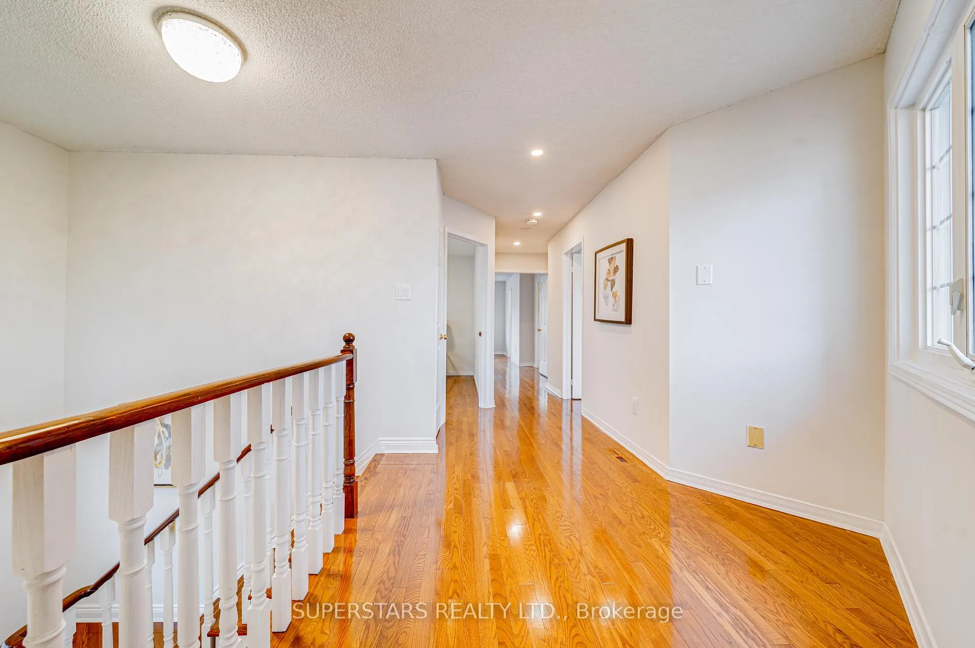 Photo 11 of 149 Tomlinson Circle, Markham, Buttonville — HOMEH
