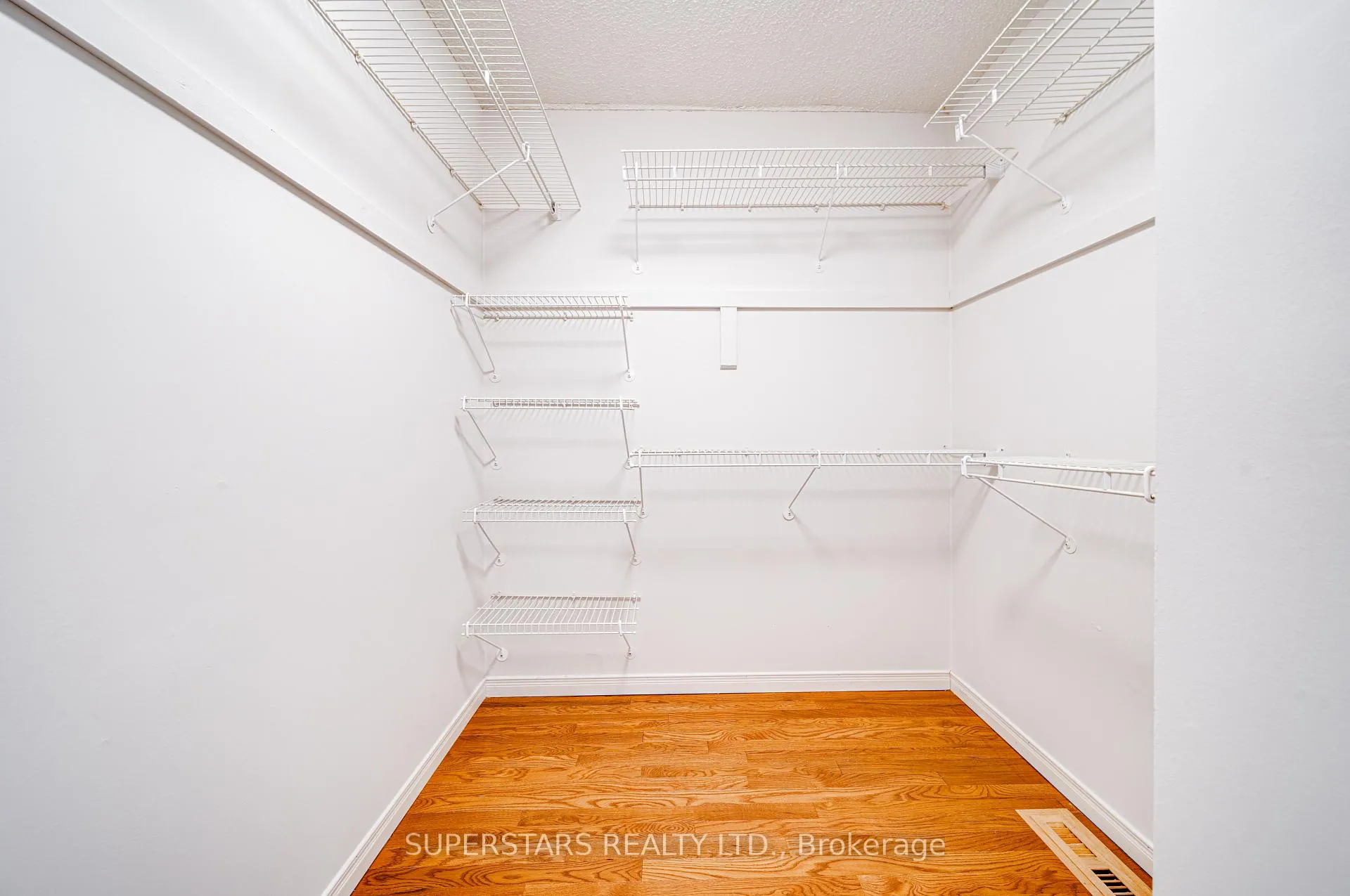 Photo 17 of 149 Tomlinson Circle, Markham, Buttonville — HOMEH