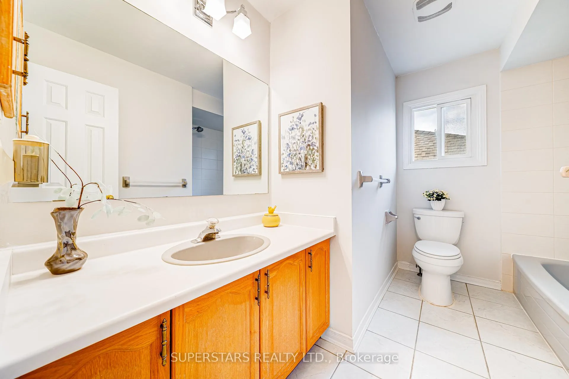 Photo 20 of 149 Tomlinson Circle, Markham, Buttonville — HOMEH