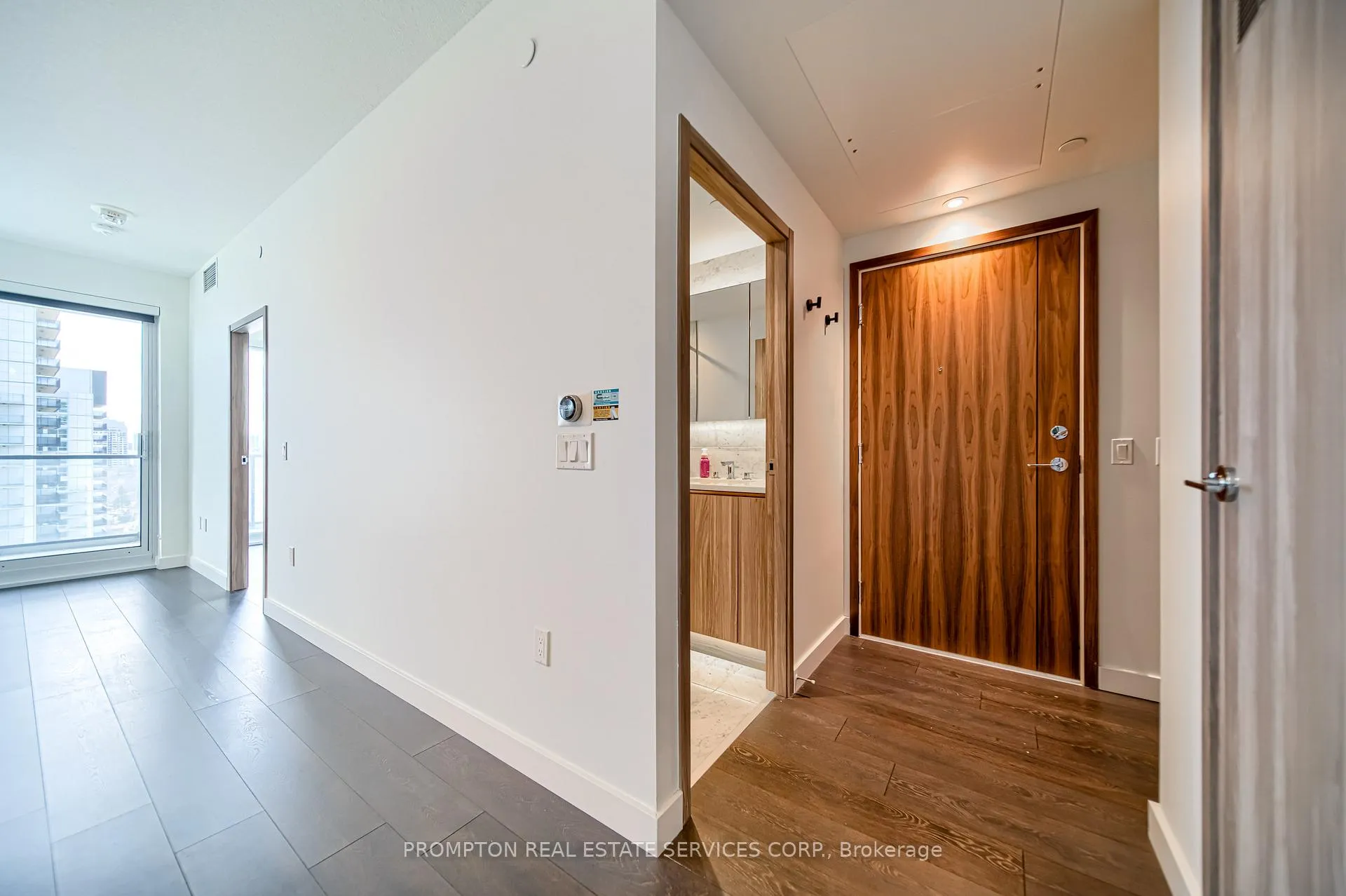 Photo 21 of Unit 808, 95 Mcmahon Drive, North York, Bayview Village — HOMEH