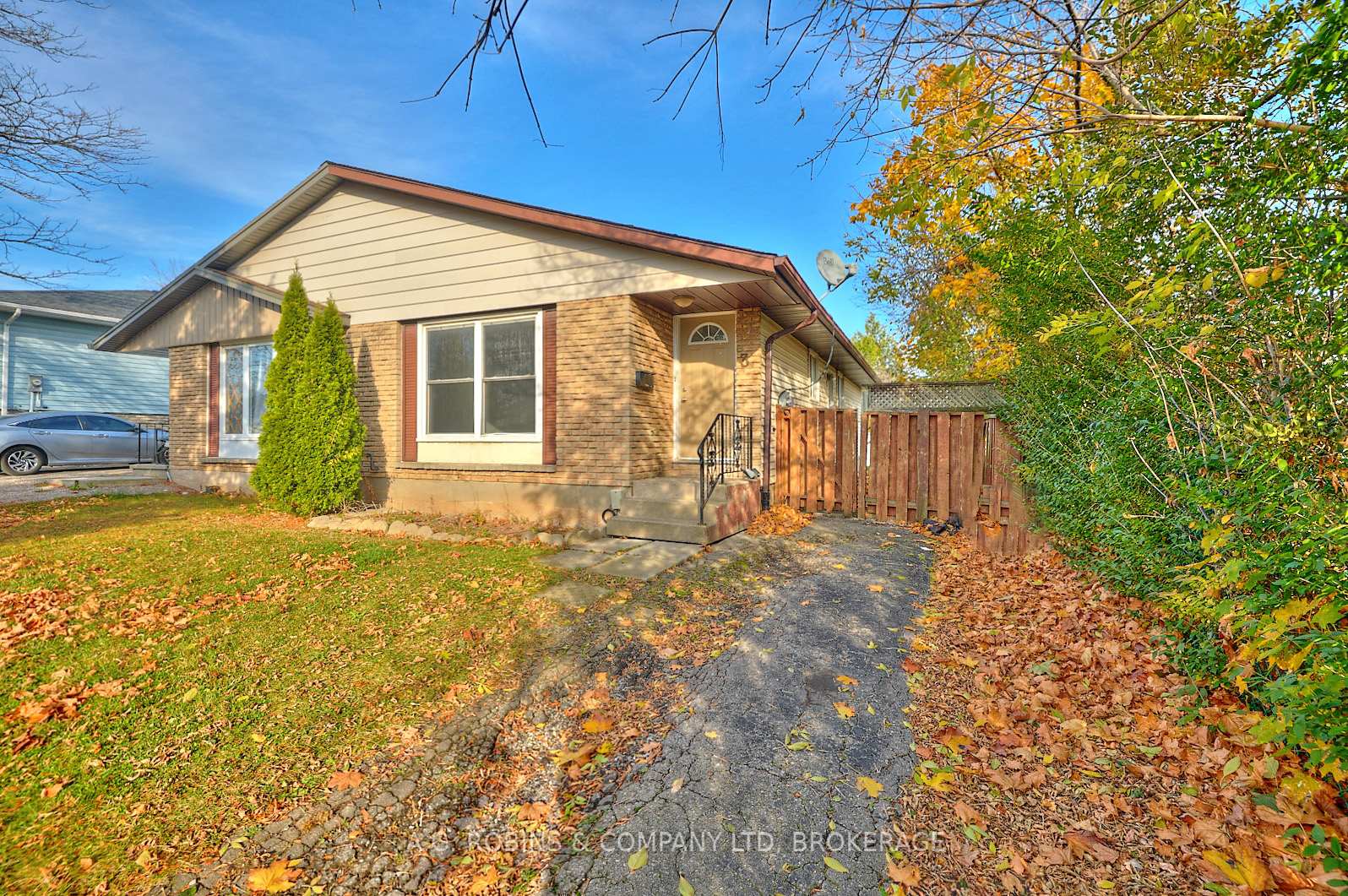 Photo 1 of 3 Calcott Court, Thorold, Confederation Heights — HOMEH