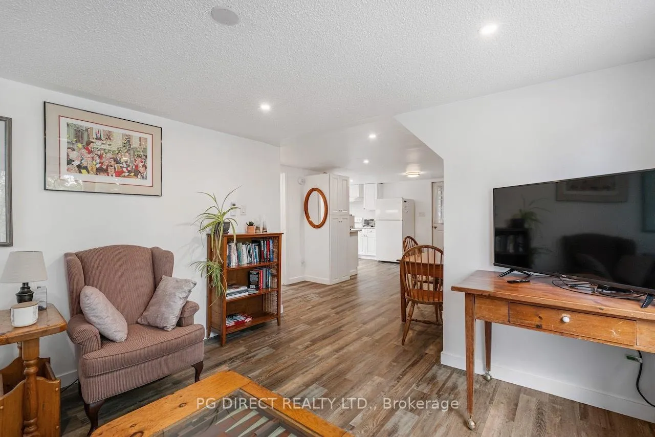 Photo 16 of 18 Centre Street, Brockville — HOMEH