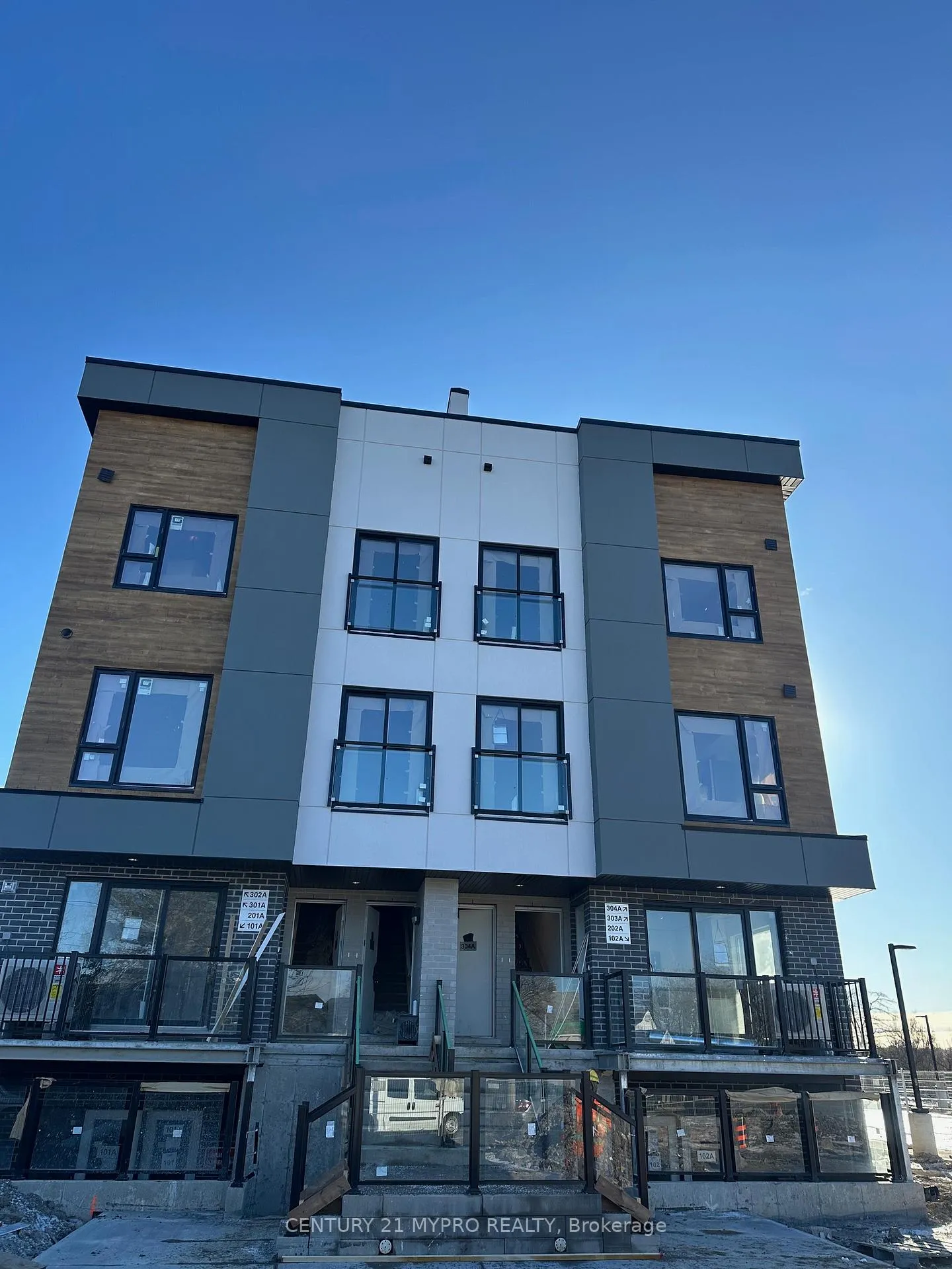 Front of Unit 102A, 16 Melbourne Avenue