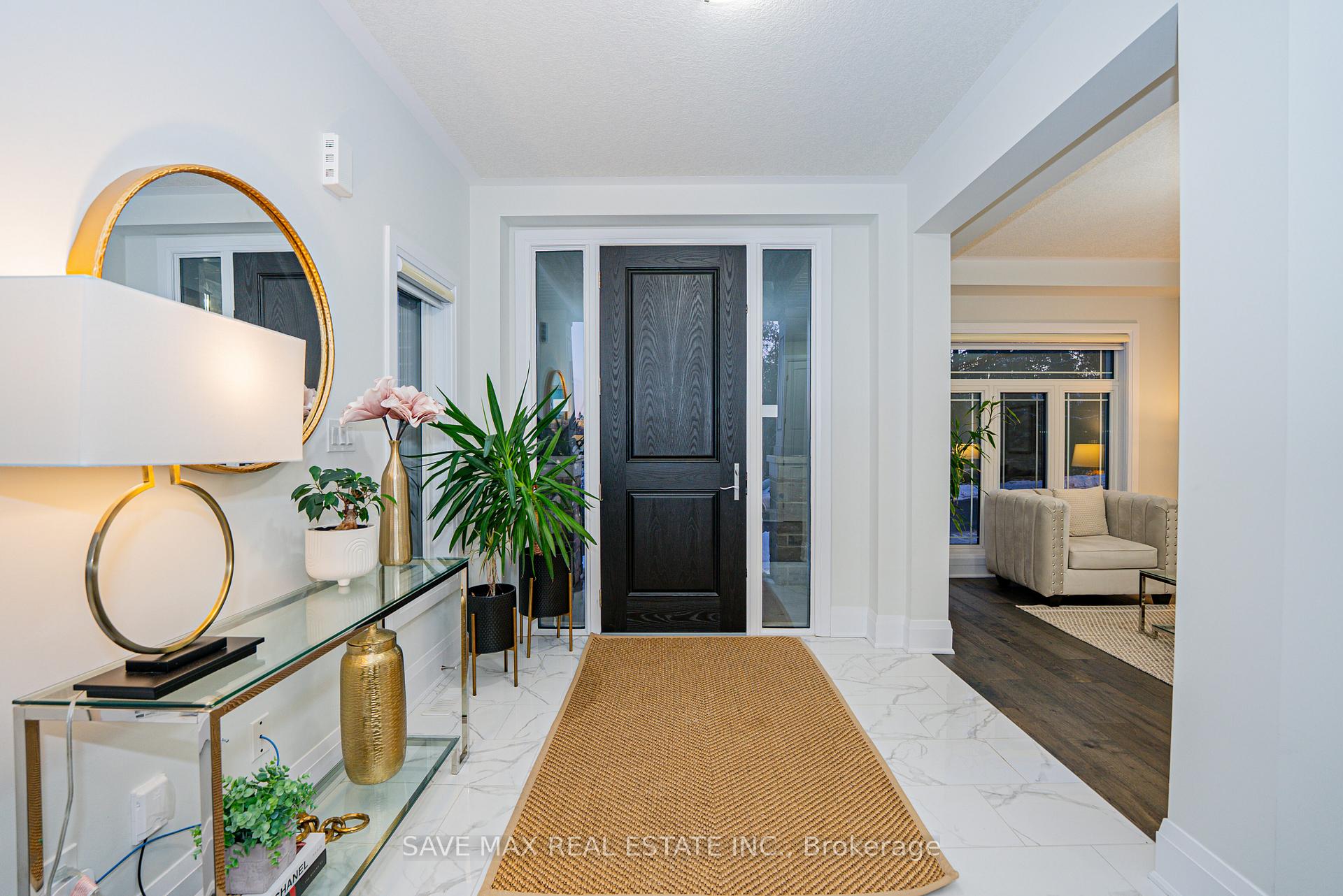 Photo 4 of 26 Falconridge Drive, Kitchener — HOMEH