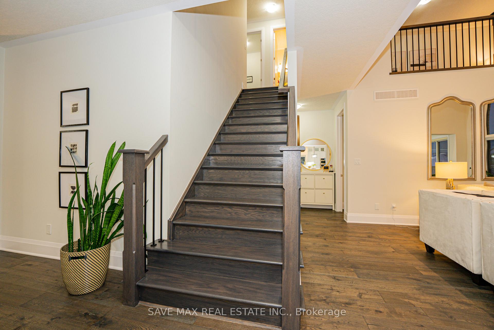 Photo 20 of 26 Falconridge Drive, Kitchener — HOMEH