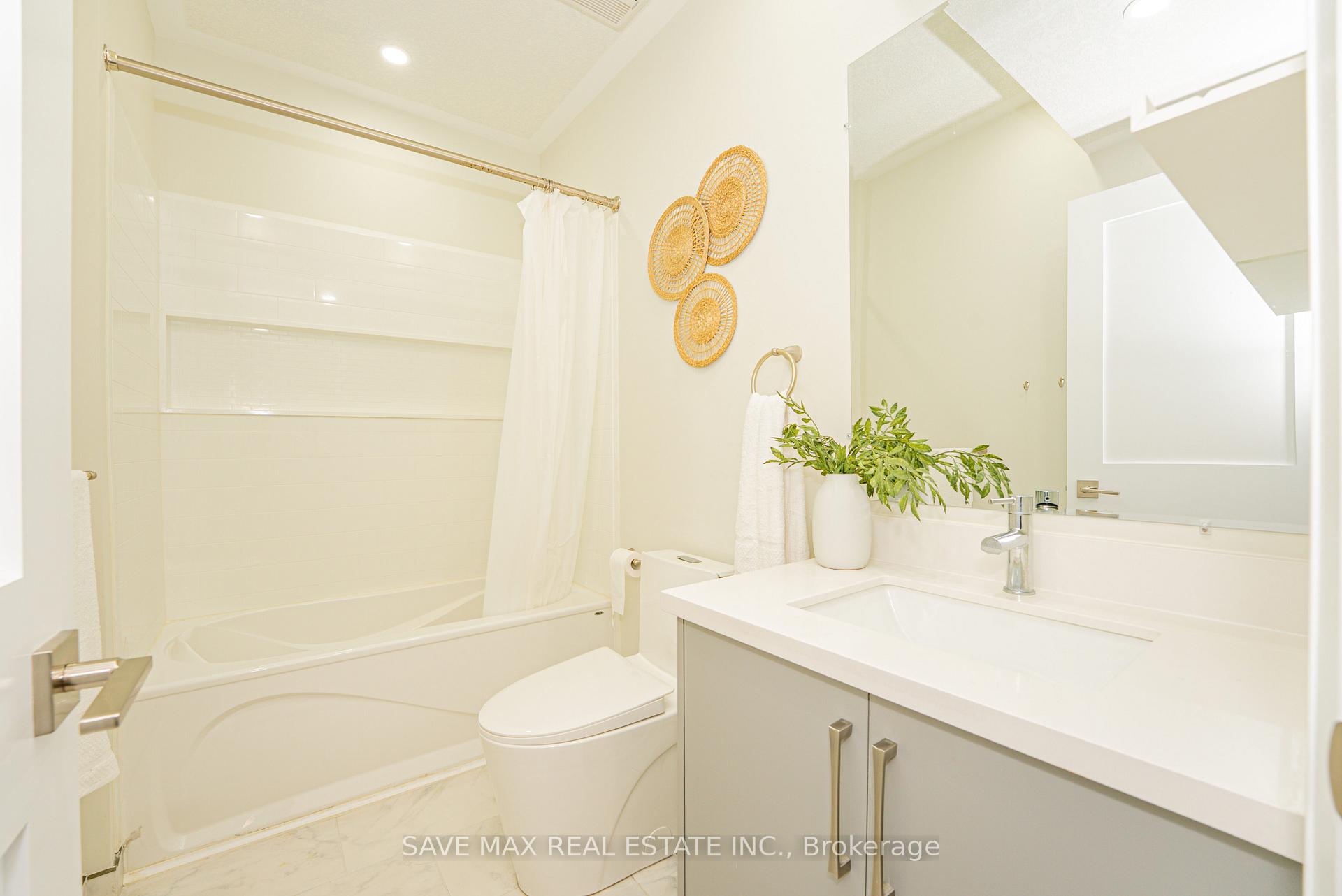 Photo 42 of 26 Falconridge Drive, Kitchener — HOMEH
