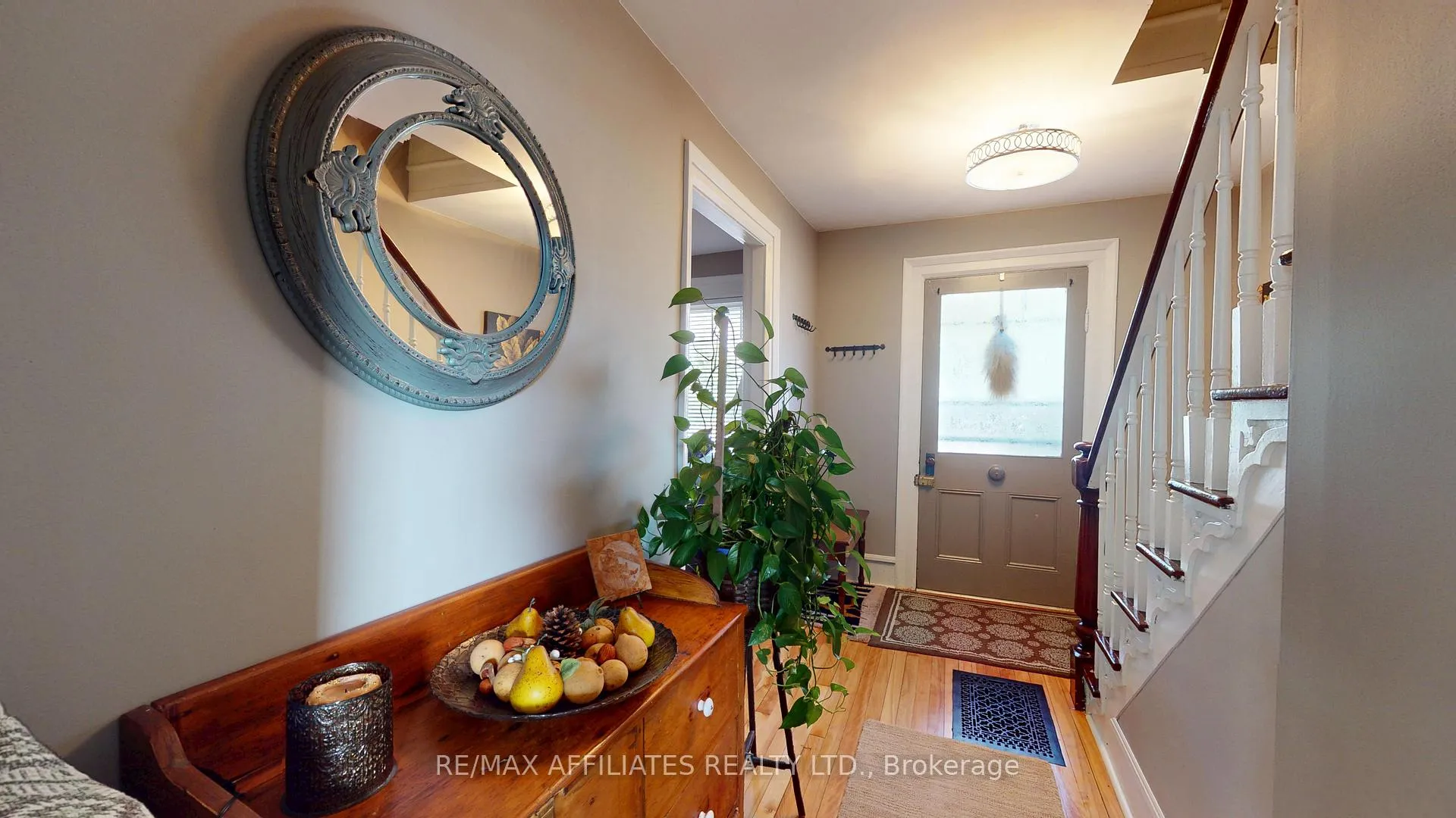 Photo 5 of 2 Daniel Street, Brockville — HOMEH