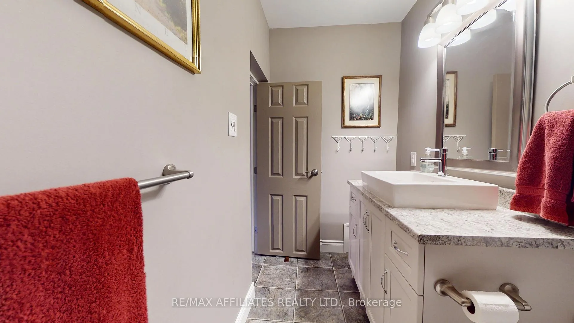 Photo 26 of 2 Daniel Street, Brockville — HOMEH