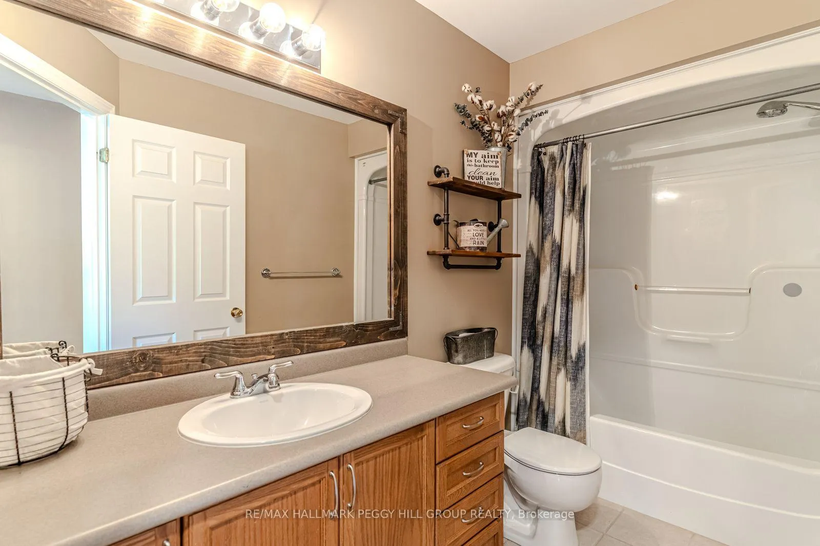 Photo 15 of 20 Rosemarie Drive, Oro-Medonte, Rural Oro-Medonte — HOMEH