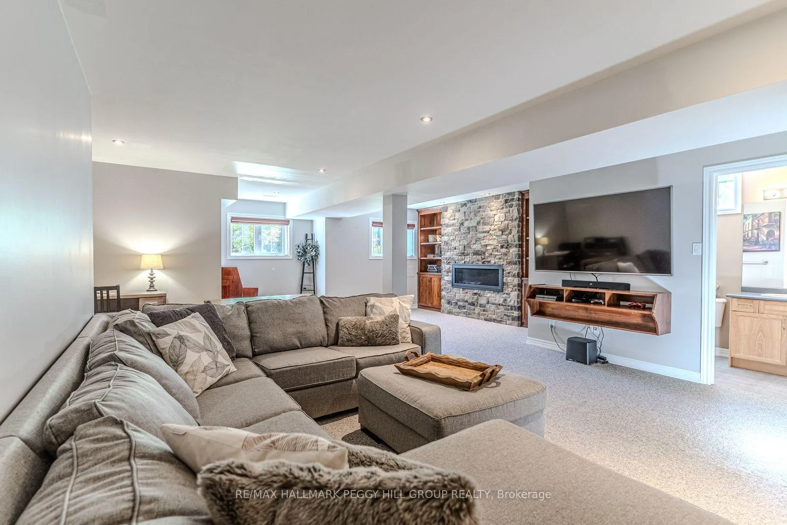 Photo 16 of 20 Rosemarie Drive, Oro-Medonte, Rural Oro-Medonte — HOMEH