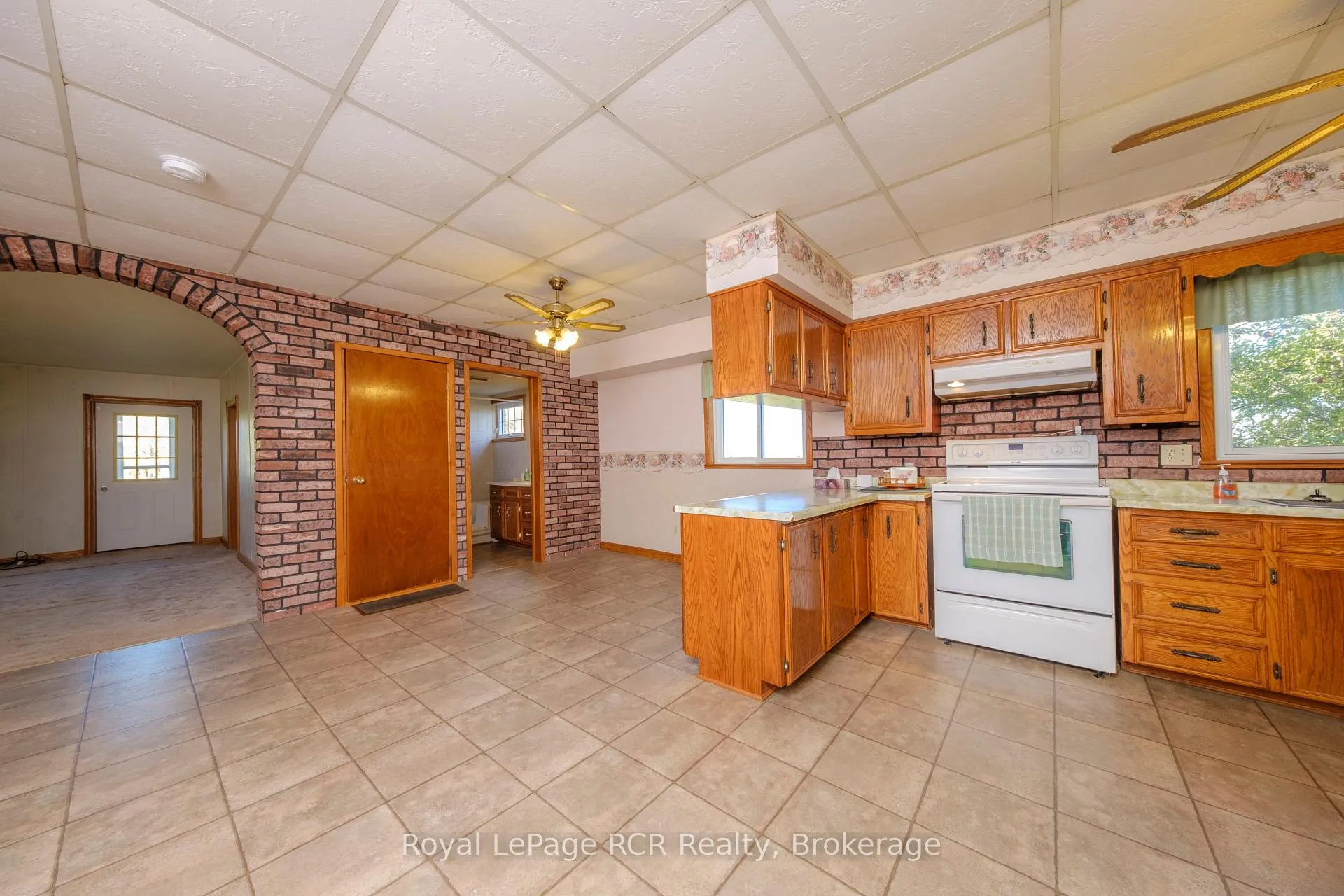 Photo 6 of 2095 12 Concession, Huron-Kinloss — HOMEH