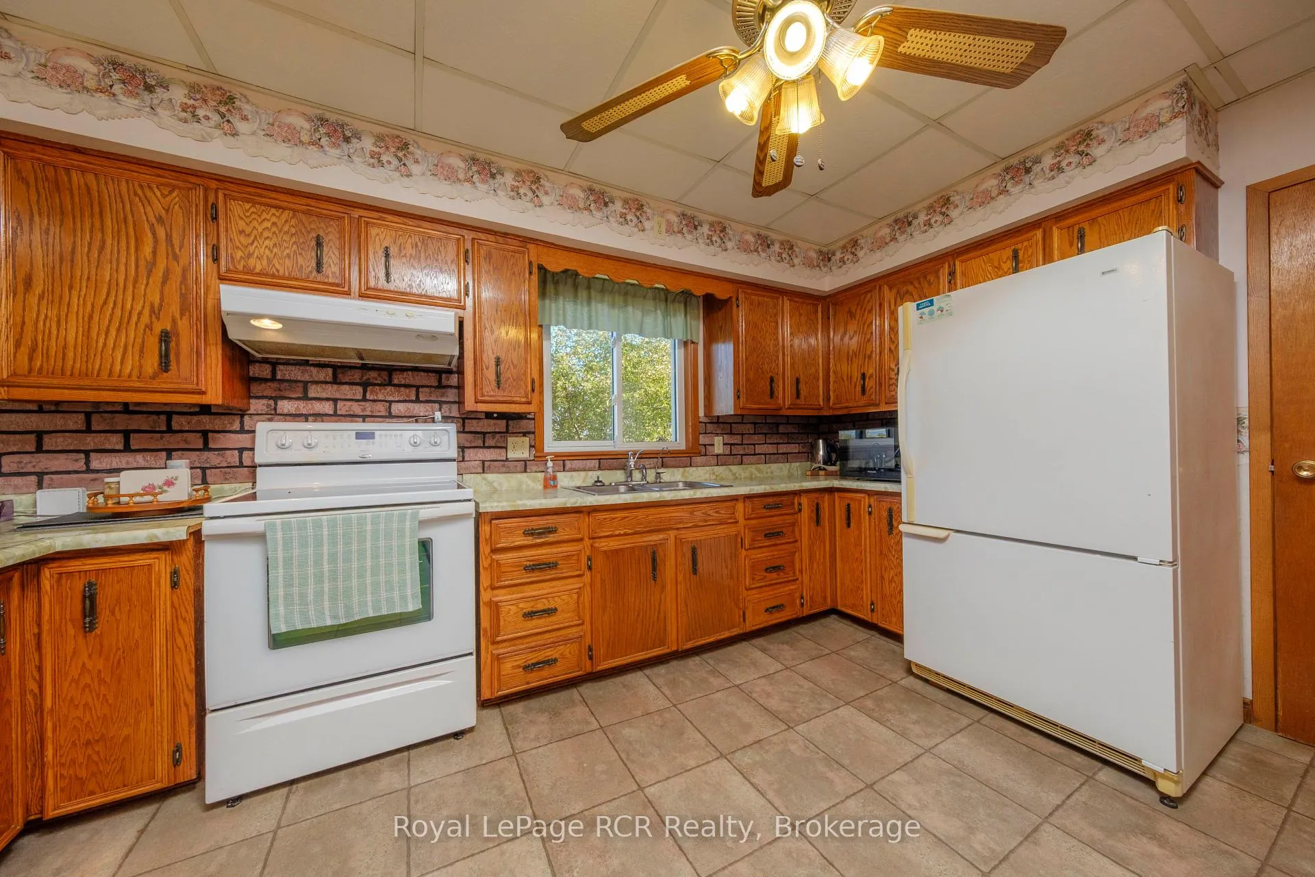 Photo 7 of 2095 12 Concession, Huron-Kinloss — HOMEH