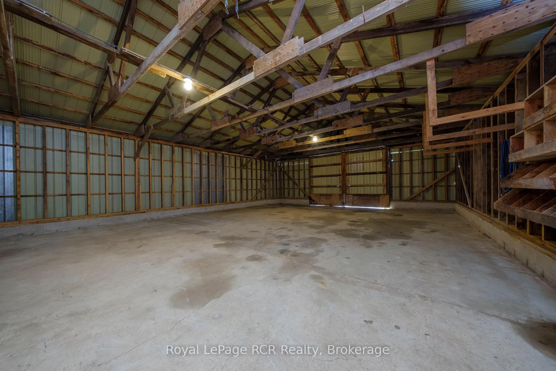 Photo 24 of 2095 12 Concession, Huron-Kinloss — HOMEH