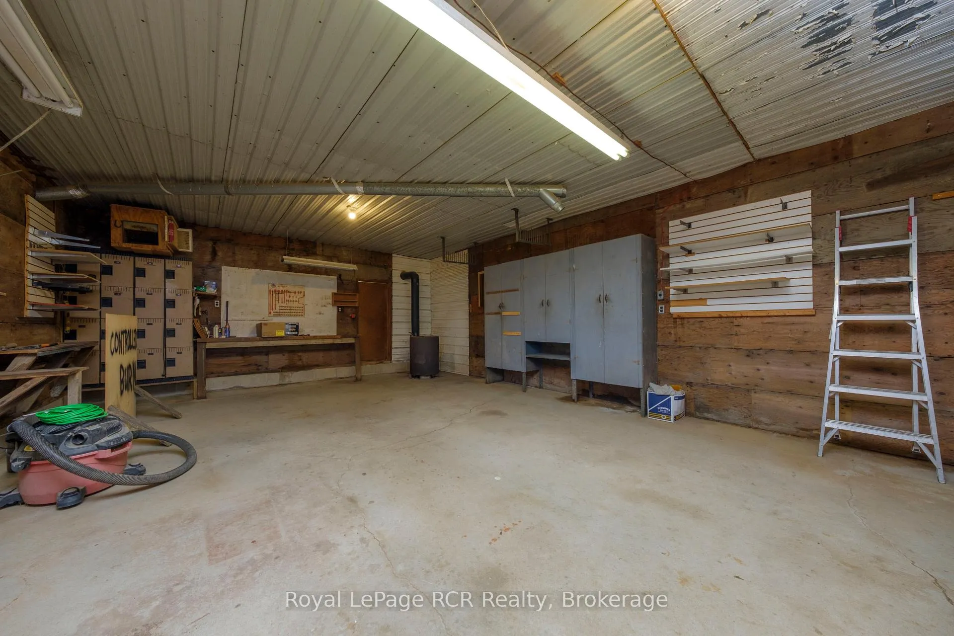 Photo 25 of 2095 12 Concession, Huron-Kinloss — HOMEH
