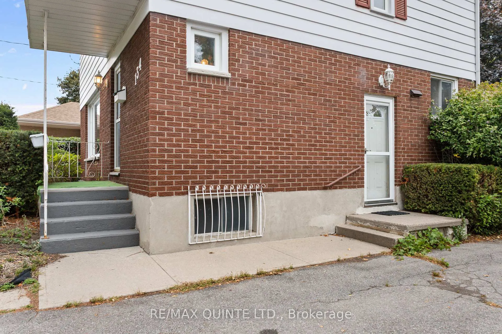 Photo 4 of 134 Hastings Drive, Belleville, Belleville Ward — HOMEH