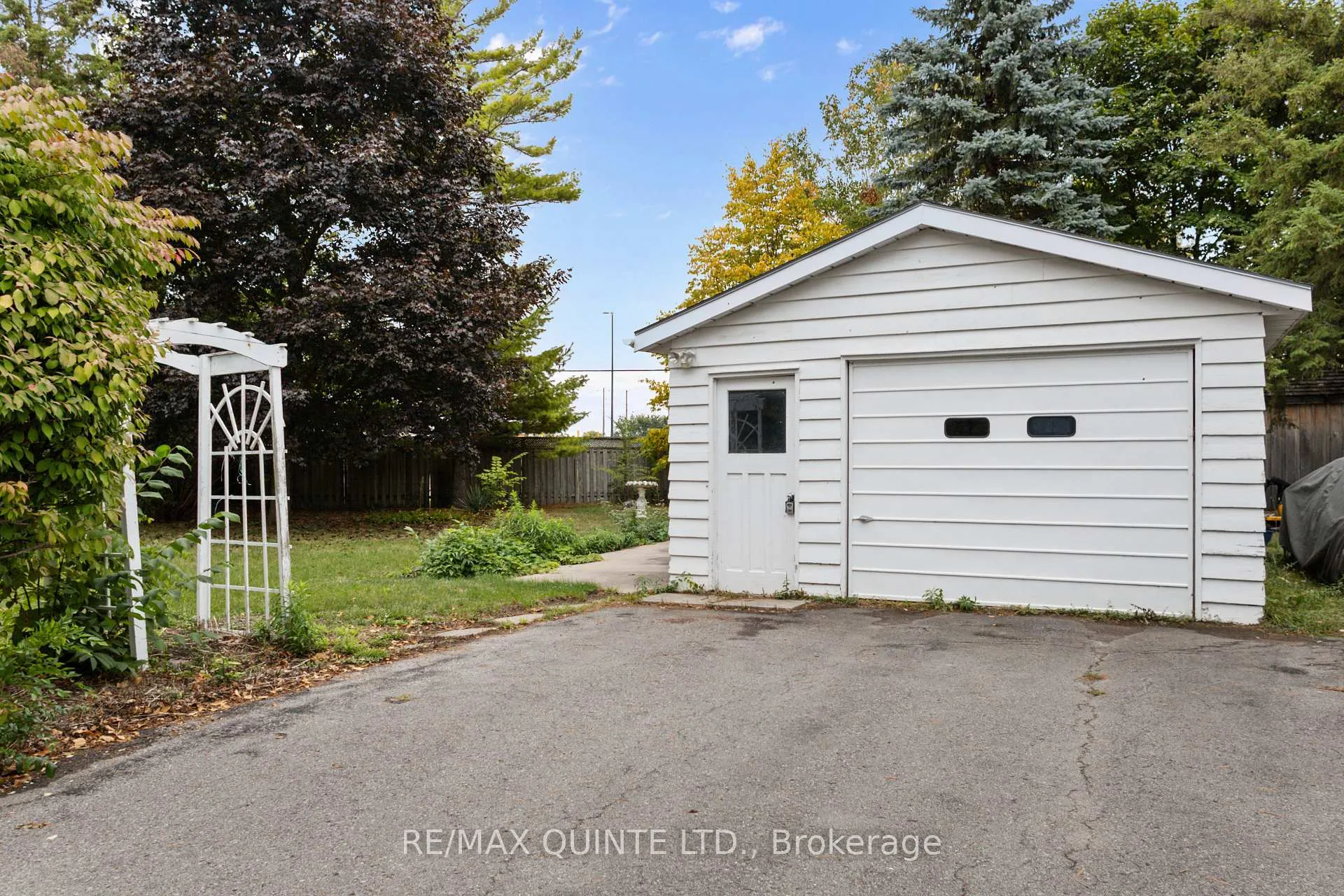 Photo 6 of 134 Hastings Drive, Belleville, Belleville Ward — HOMEH