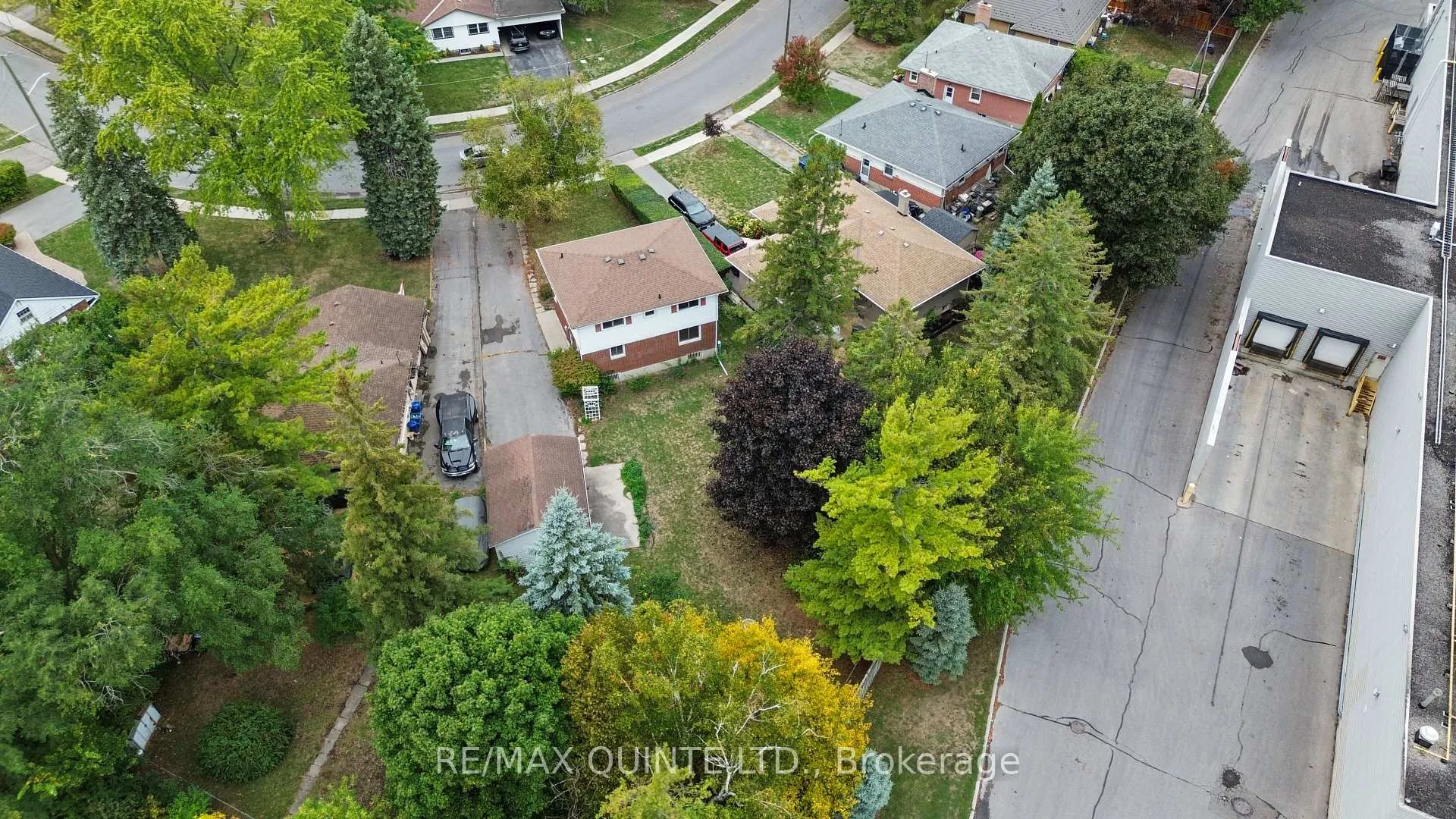 Photo 11 of 134 Hastings Drive, Belleville, Belleville Ward — HOMEH