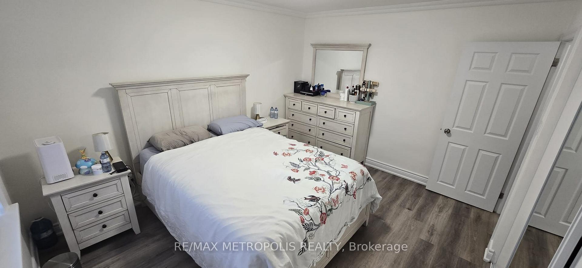 Photo 9 of 23 Alanbury Crescent, Scarborough, Woburn — HOMEH