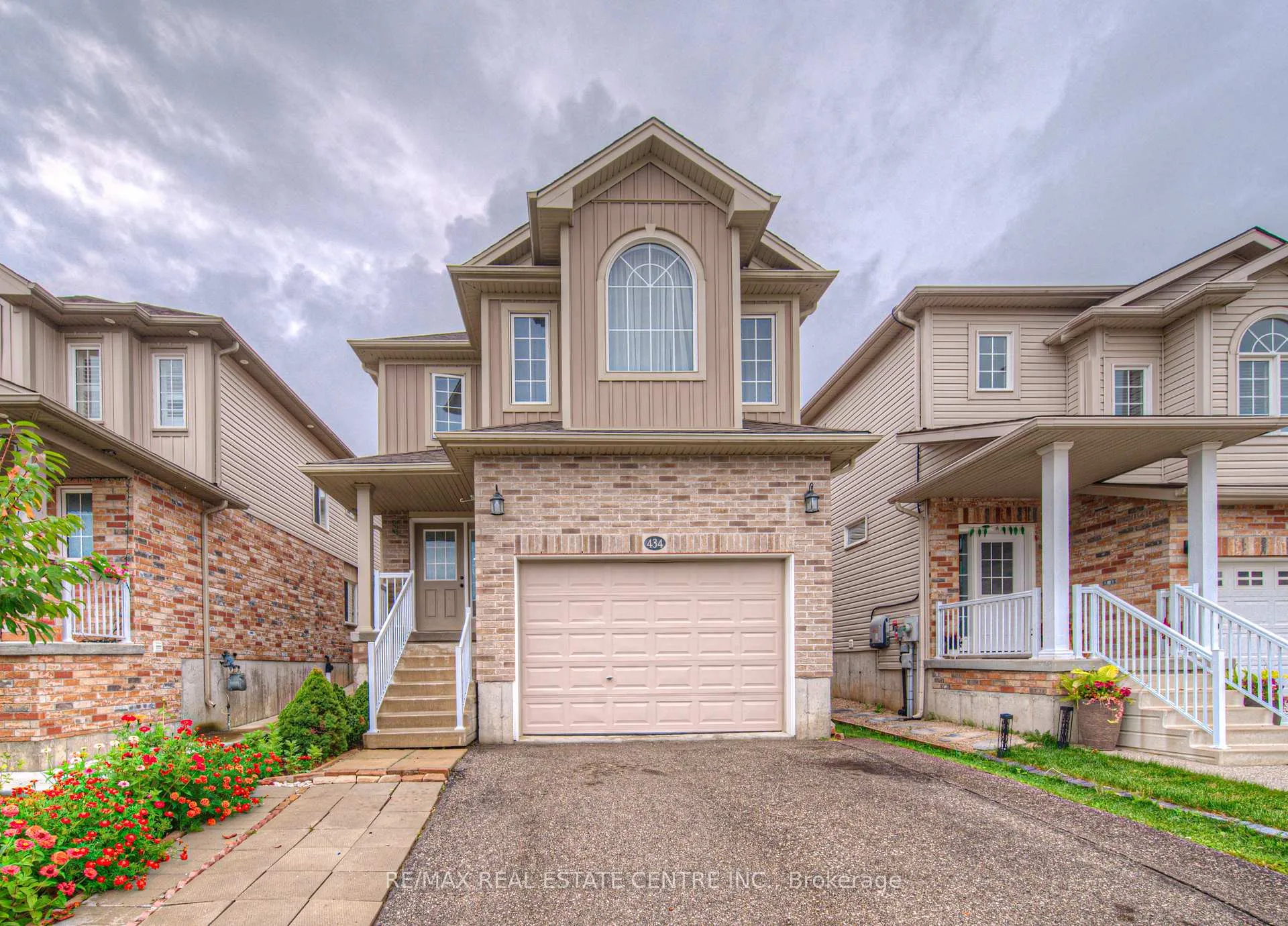 Photo 1 of 434 Woodbine Avenue, Kitchener — HOMEH