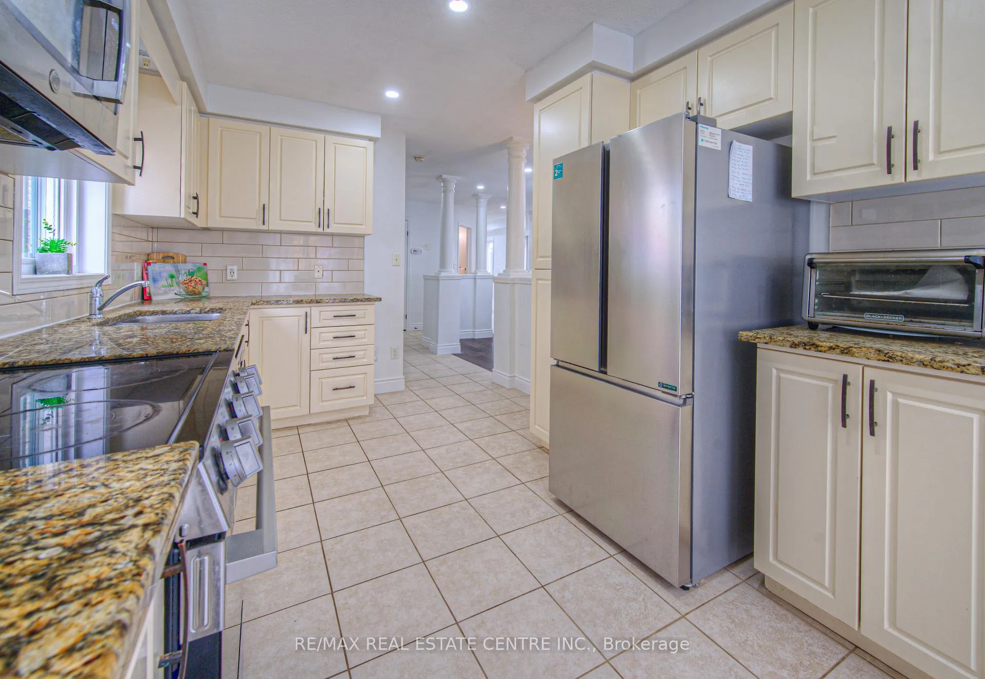 Photo 15 of 434 Woodbine Avenue, Kitchener — HOMEH