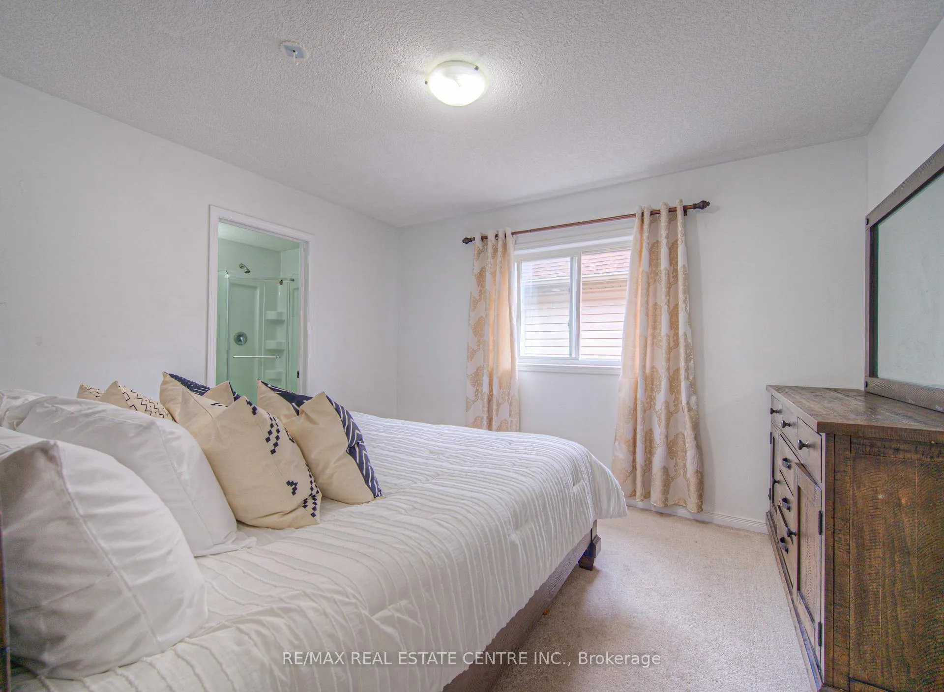 Photo 26 of 434 Woodbine Avenue, Kitchener — HOMEH