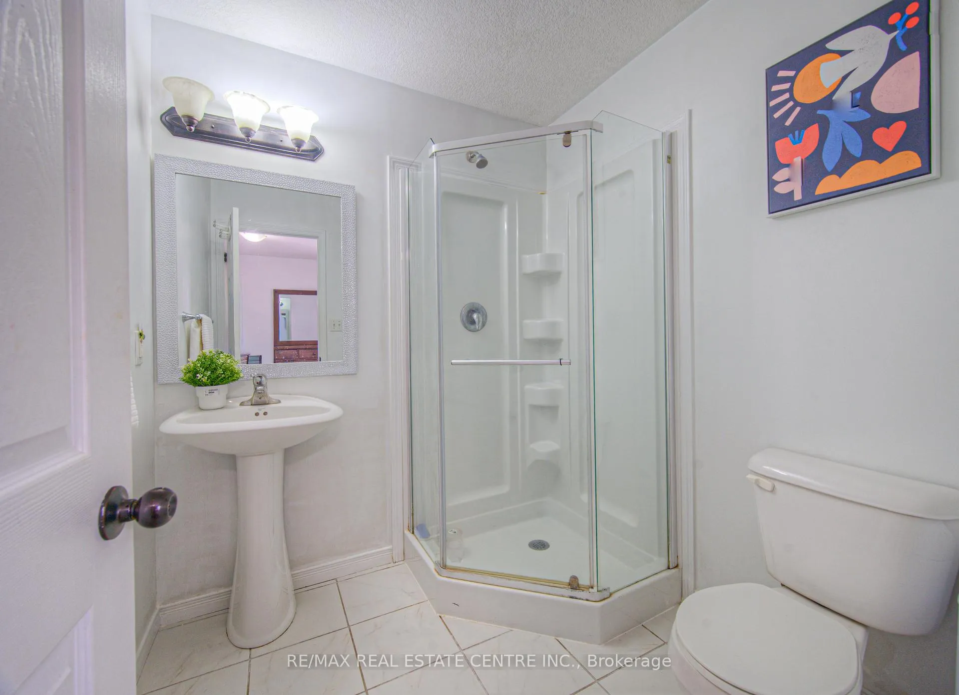Photo 32 of 434 Woodbine Avenue, Kitchener — HOMEH