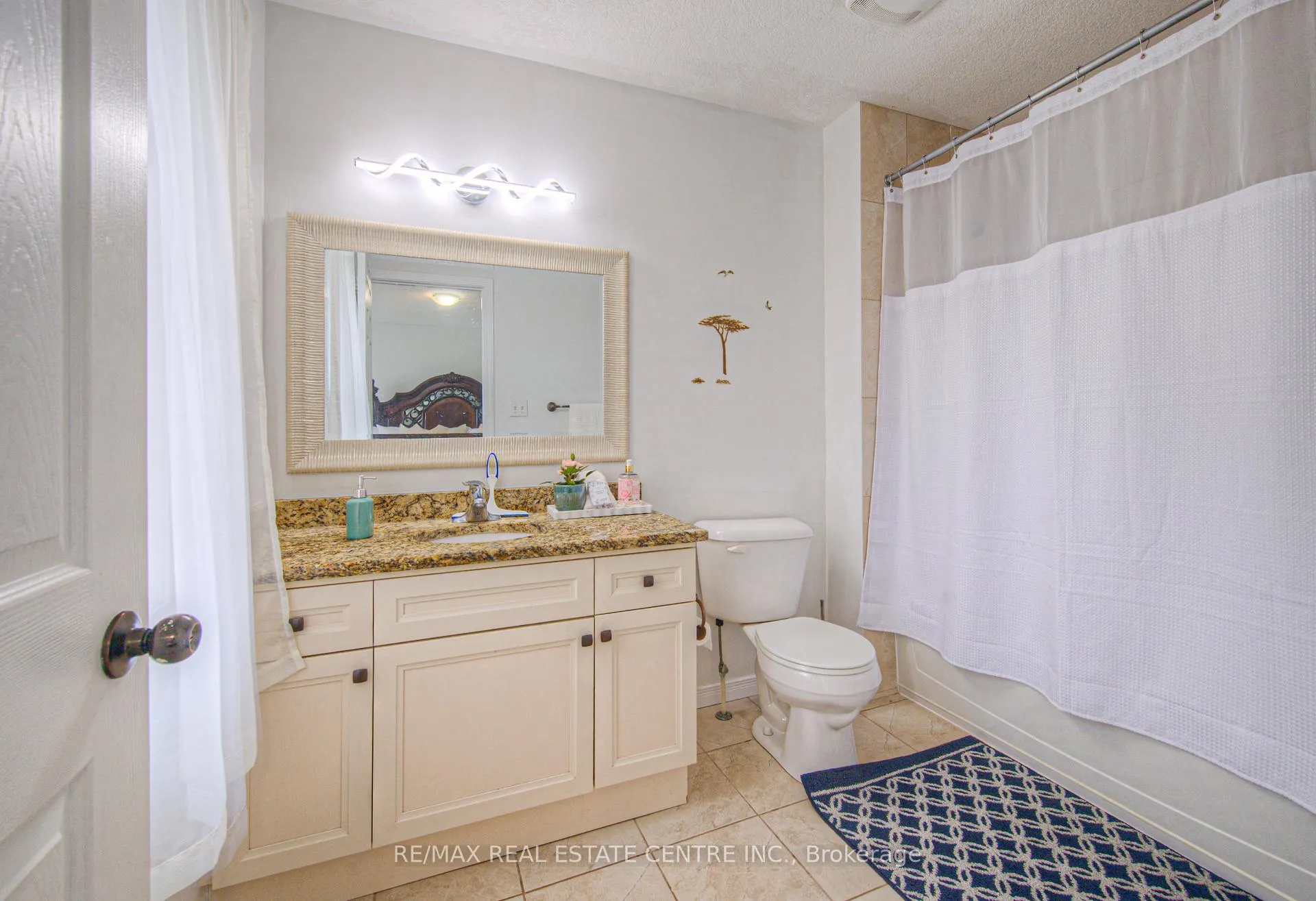 Photo 35 of 434 Woodbine Avenue, Kitchener — HOMEH