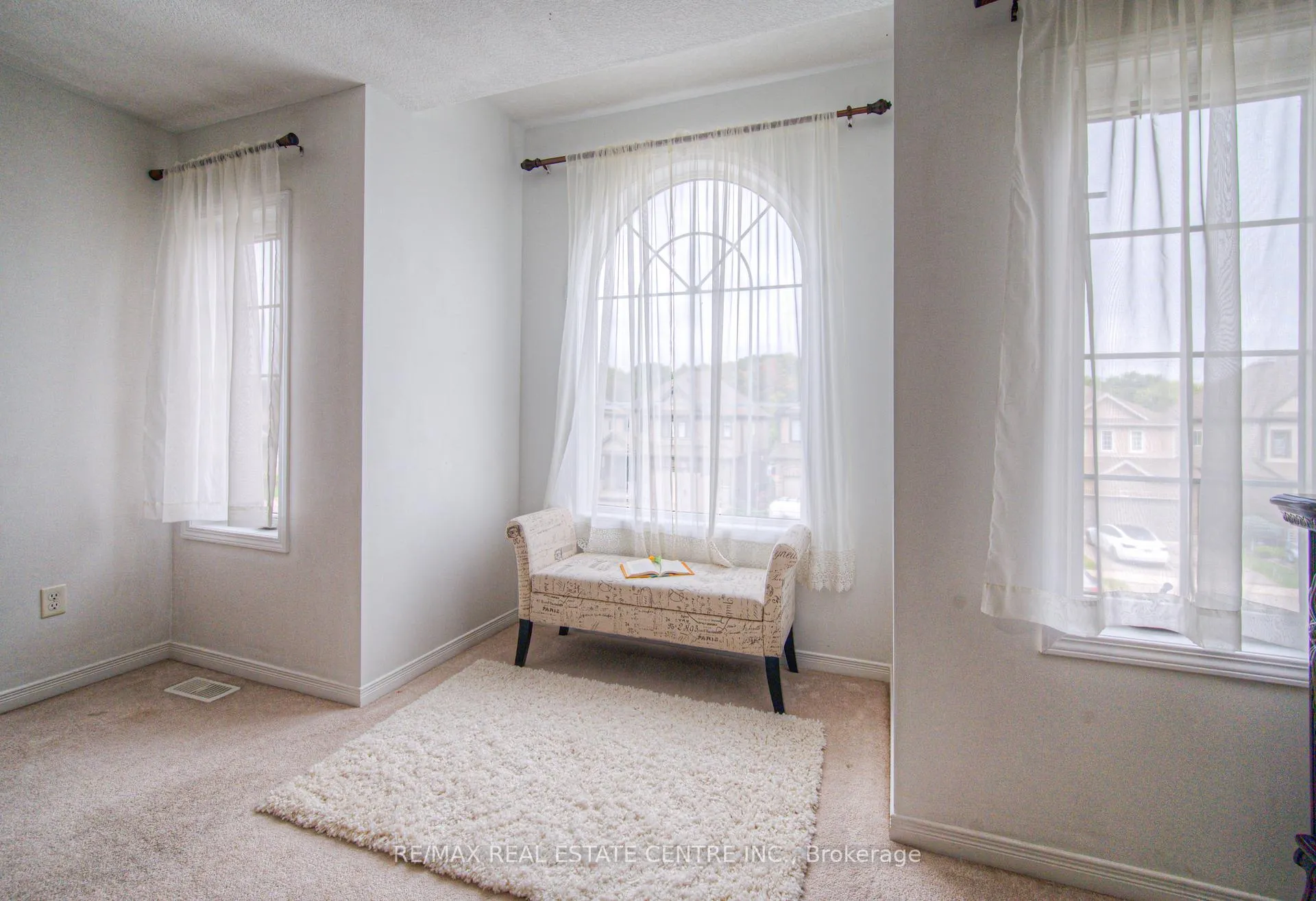 Photo 36 of 434 Woodbine Avenue, Kitchener — HOMEH