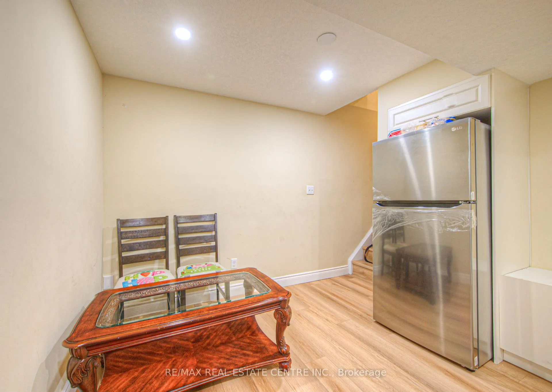 Photo 38 of 434 Woodbine Avenue, Kitchener — HOMEH