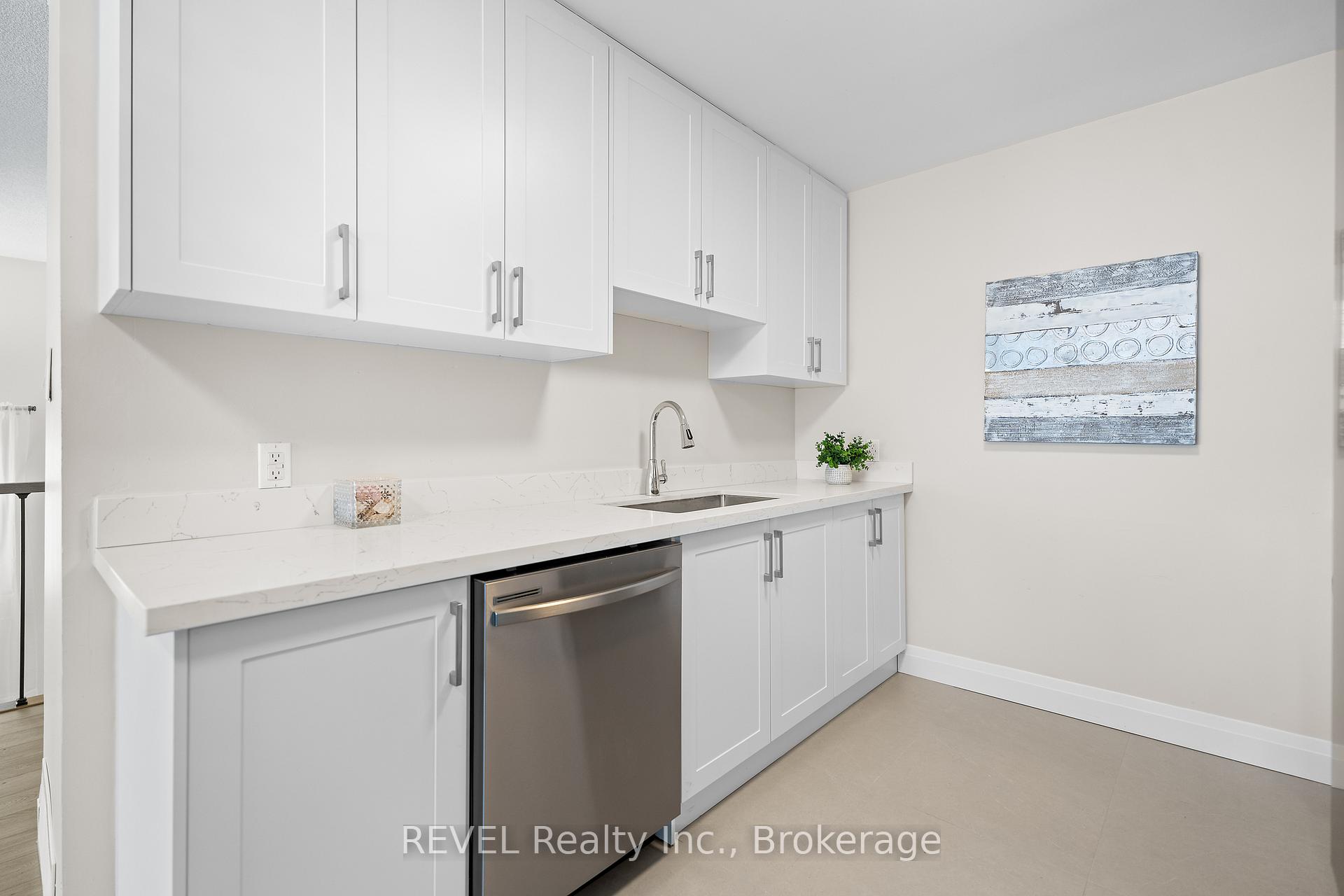 Photo 11 of 104 Bartlett Street, Thorold, Allanburg/Thorold South — HOMEH