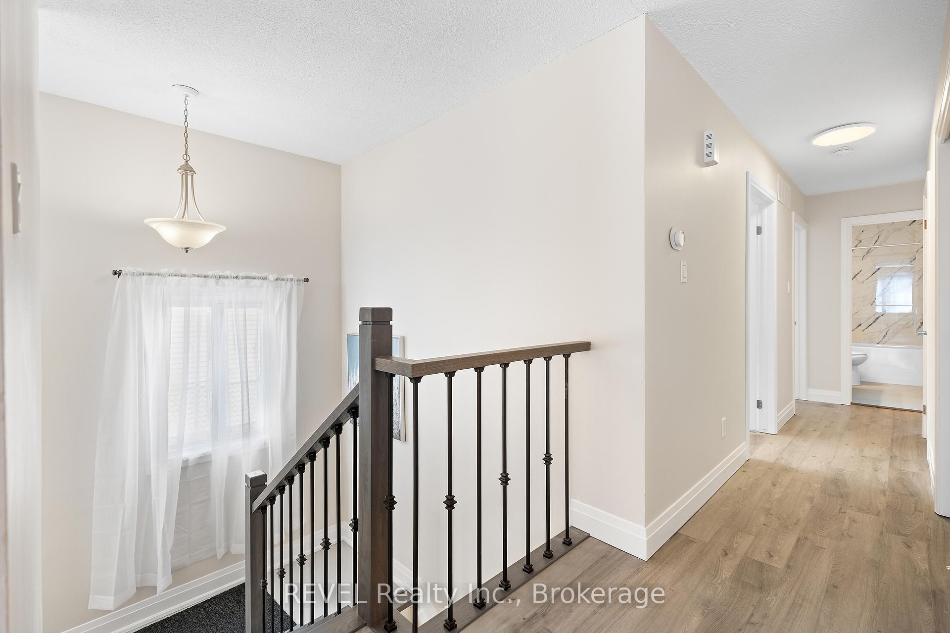 Photo 14 of 104 Bartlett Street, Thorold, Allanburg/Thorold South — HOMEH