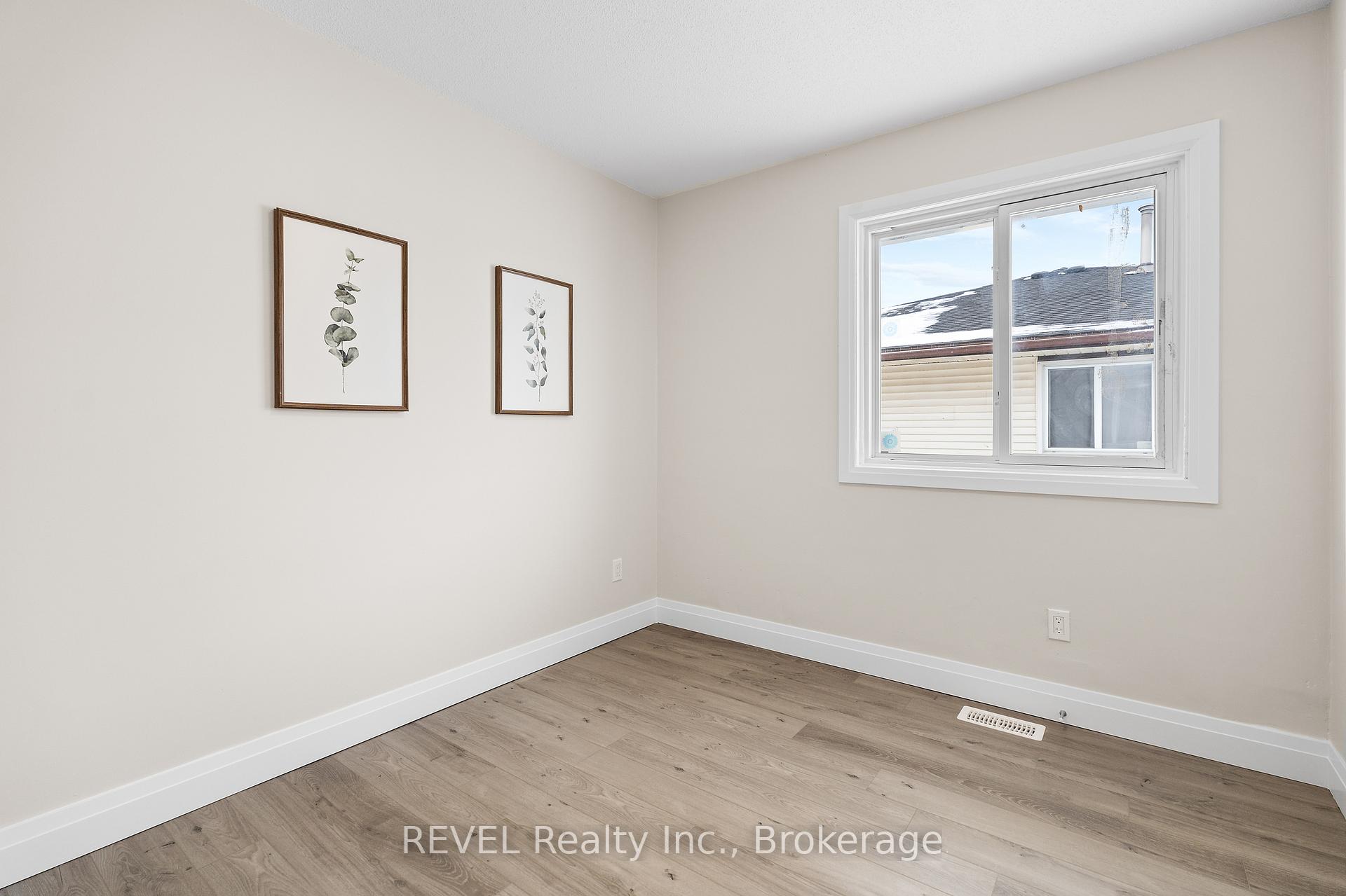 Photo 15 of 104 Bartlett Street, Thorold, Allanburg/Thorold South — HOMEH