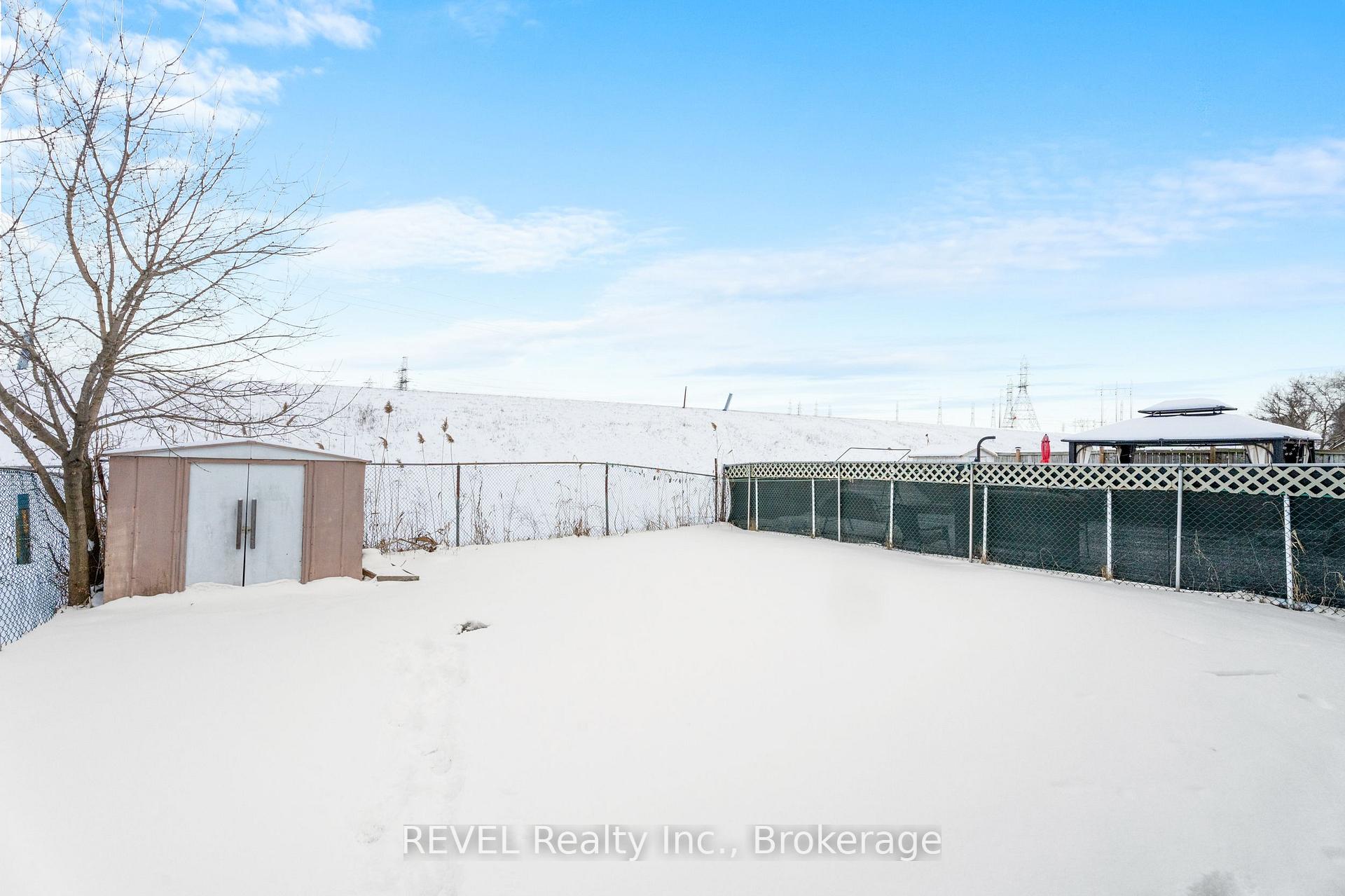 Photo 25 of 104 Bartlett Street, Thorold, Allanburg/Thorold South — HOMEH