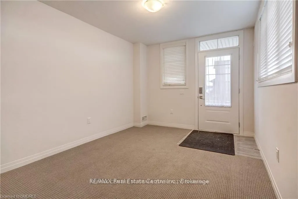 Photo 3 of 23 Dodman Crescent, Hamilton, Meadowlands — HOMEH