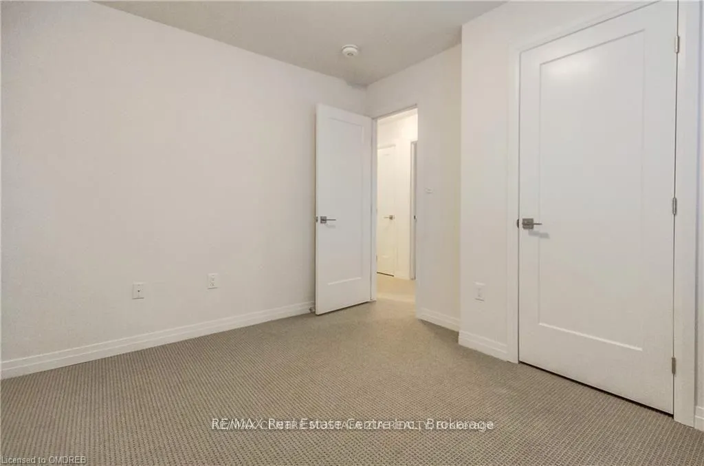 Photo 16 of 23 Dodman Crescent, Hamilton, Meadowlands — HOMEH