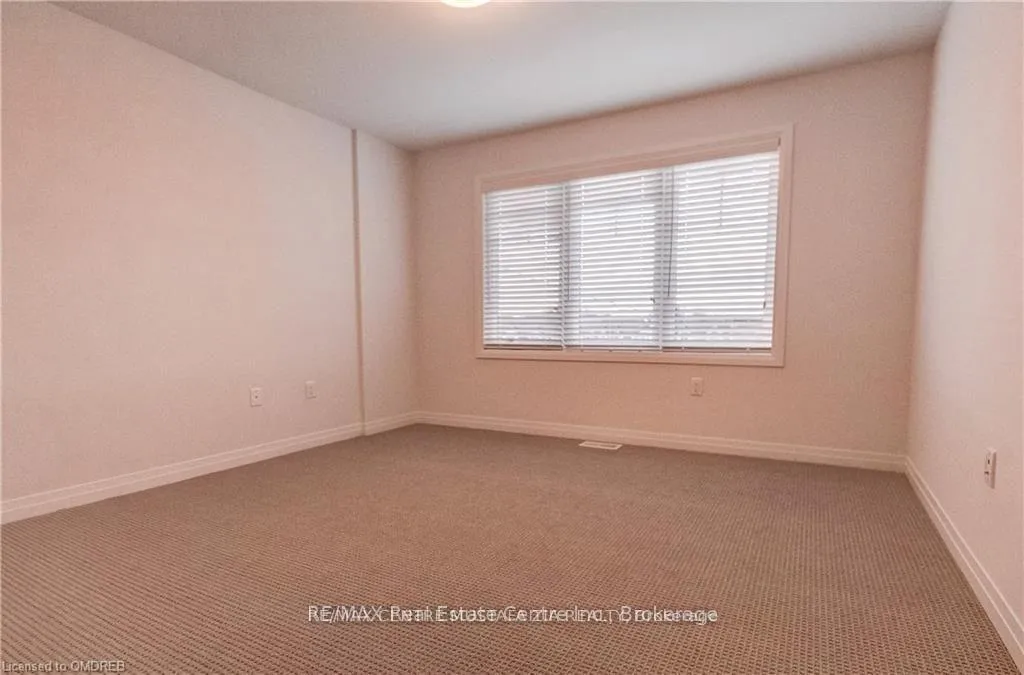 Photo 18 of 23 Dodman Crescent, Hamilton, Meadowlands — HOMEH