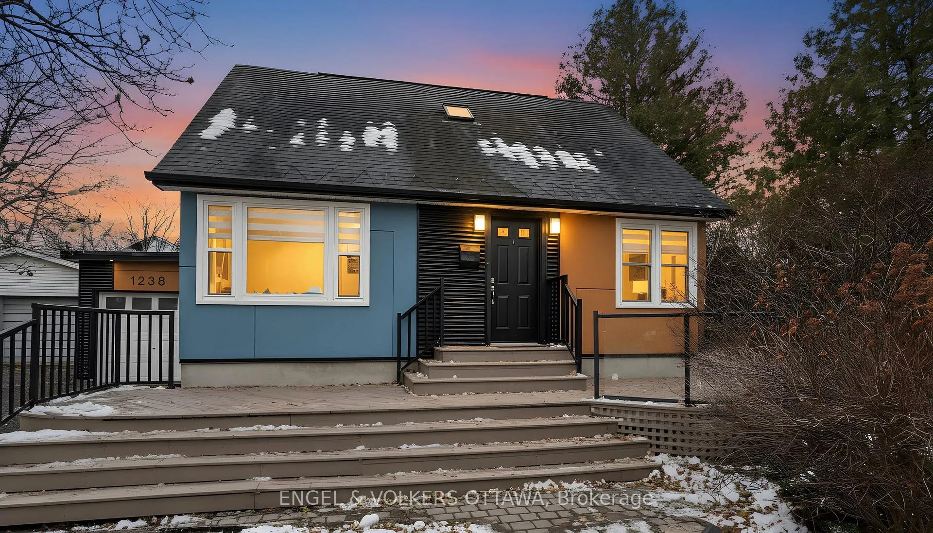 Front of 1238 Cheverton Avenue