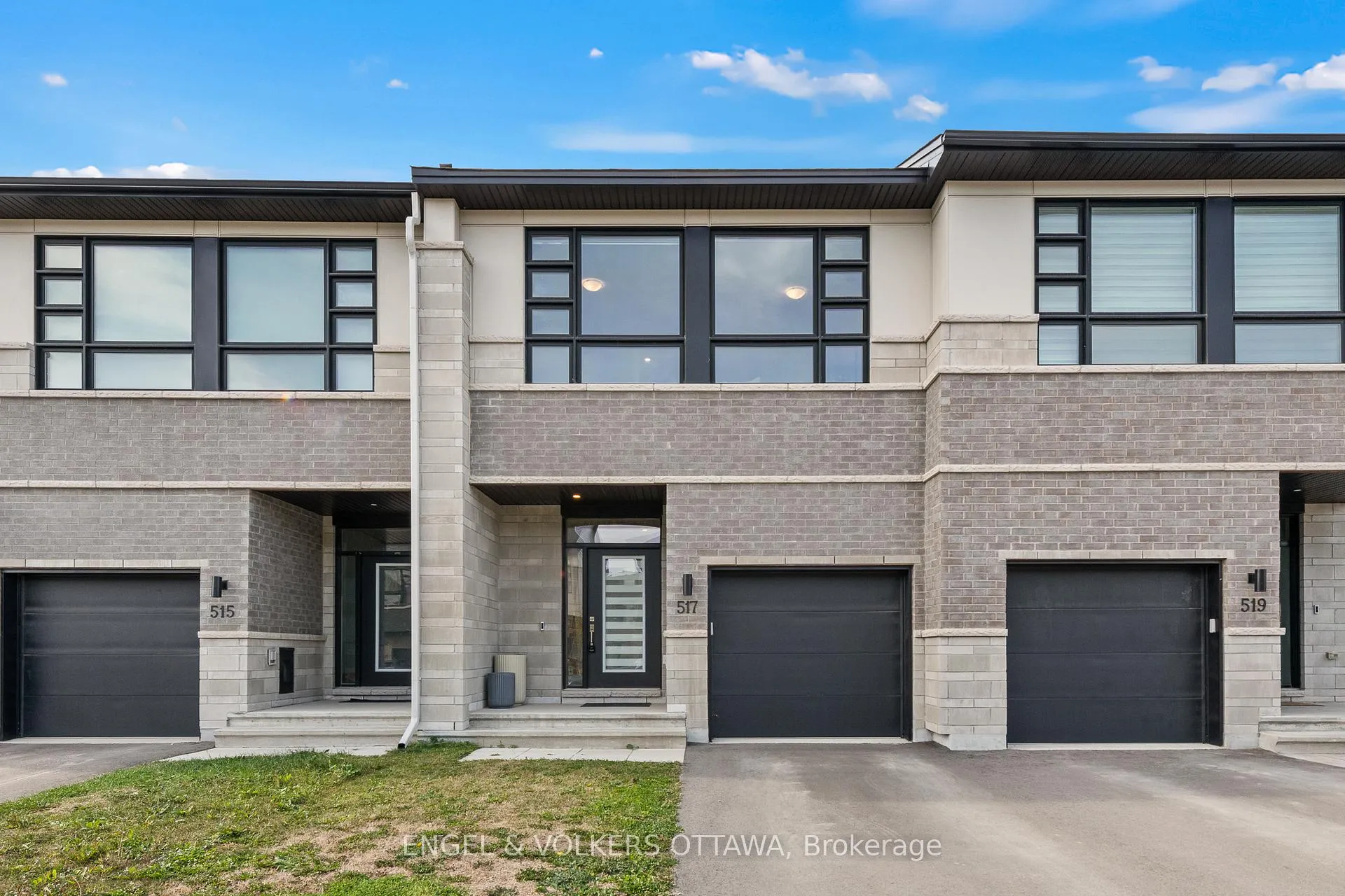 Photo 1 of 517 Cobra Crescent, Ottawa, Kanata - Emerald Meadows/Trailwest — HOMEH