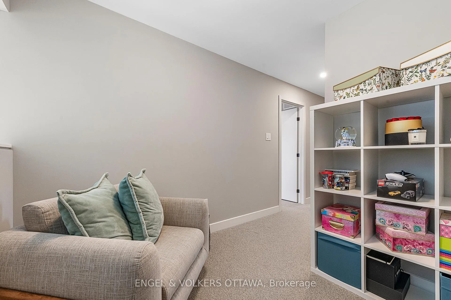 Photo 18 of 517 Cobra Crescent, Ottawa, Kanata - Emerald Meadows/Trailwest — HOMEH