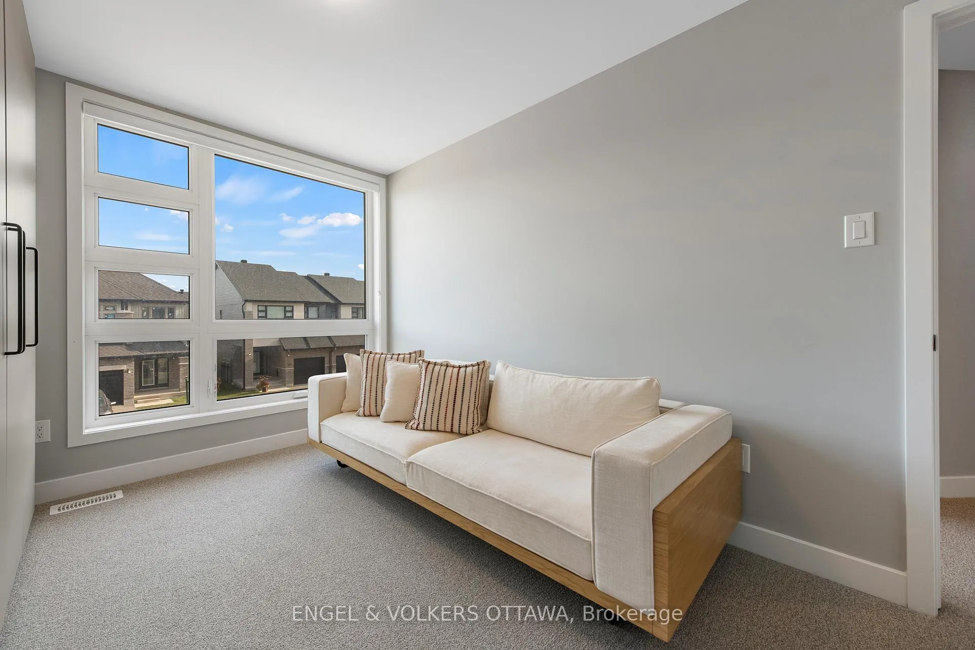 Photo 25 of 517 Cobra Crescent, Ottawa, Kanata - Emerald Meadows/Trailwest — HOMEH