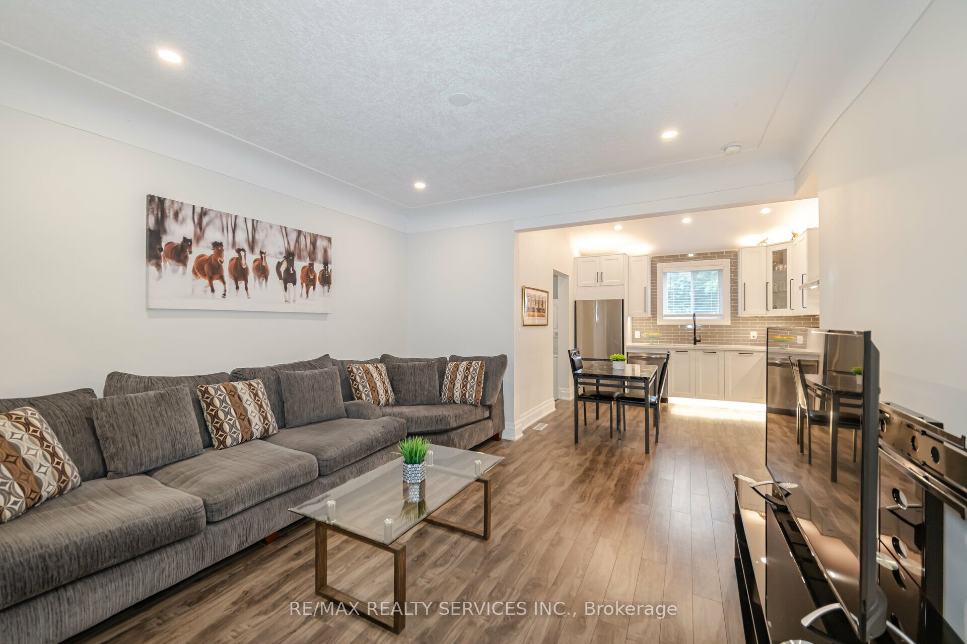 Photo 46 of 84 Clinton Street, Hamilton, Stipley — HOMEH