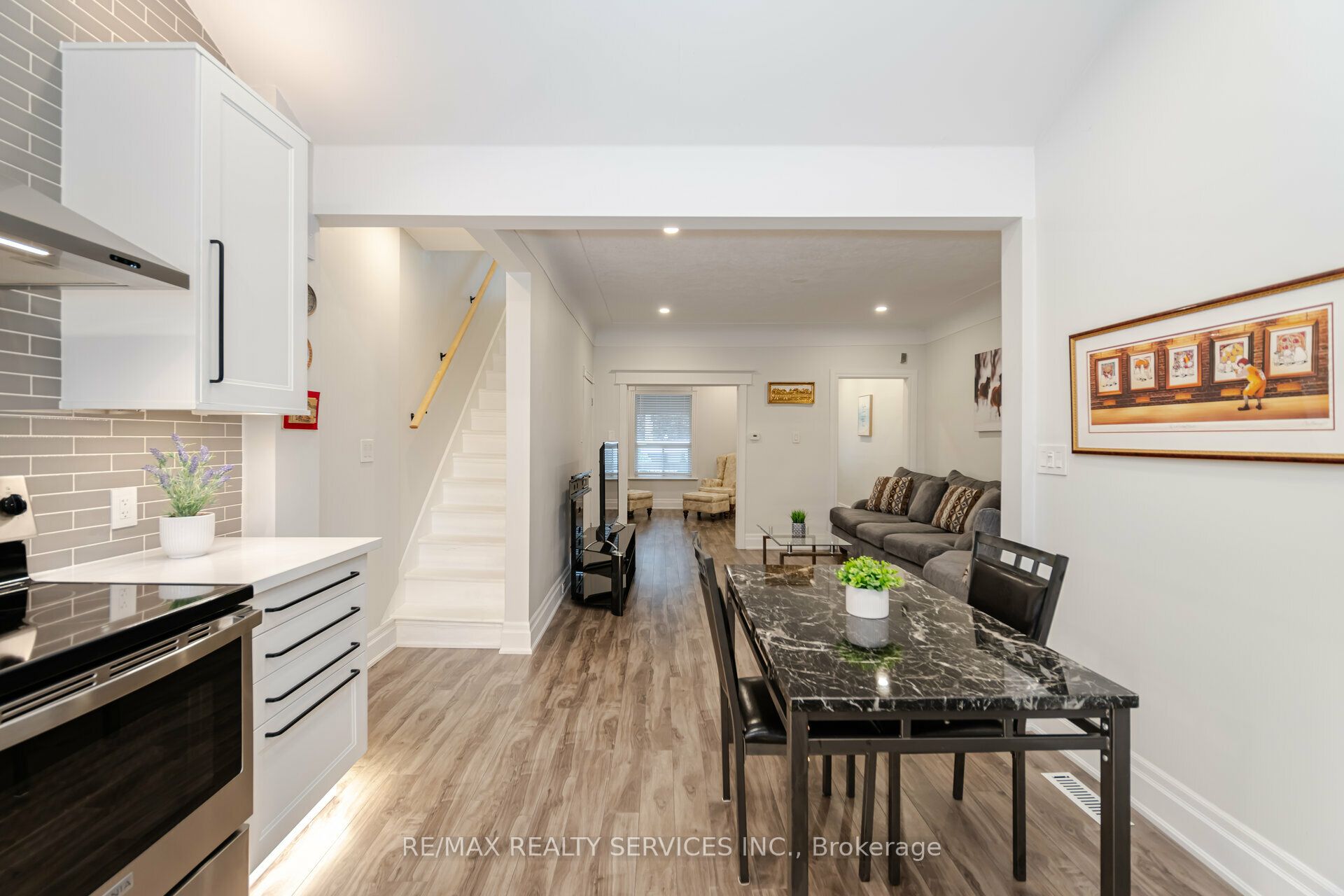 Photo 54 of 84 Clinton Street, Hamilton, Stipley — HOMEH
